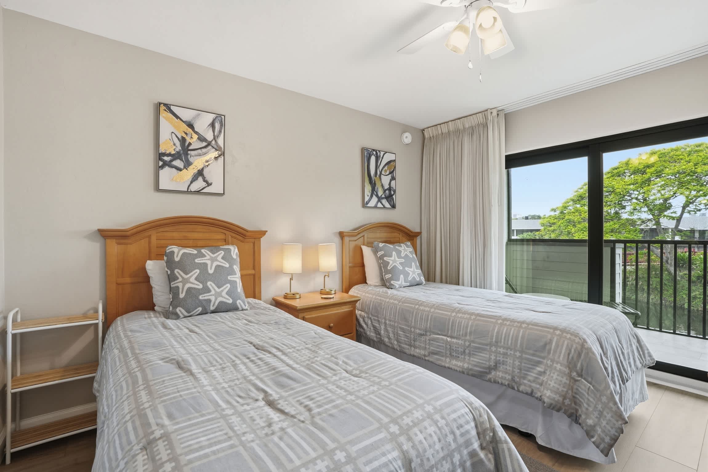 F 236 Deluxe Condo With Resort Views Sleeps 6 | Photo 4