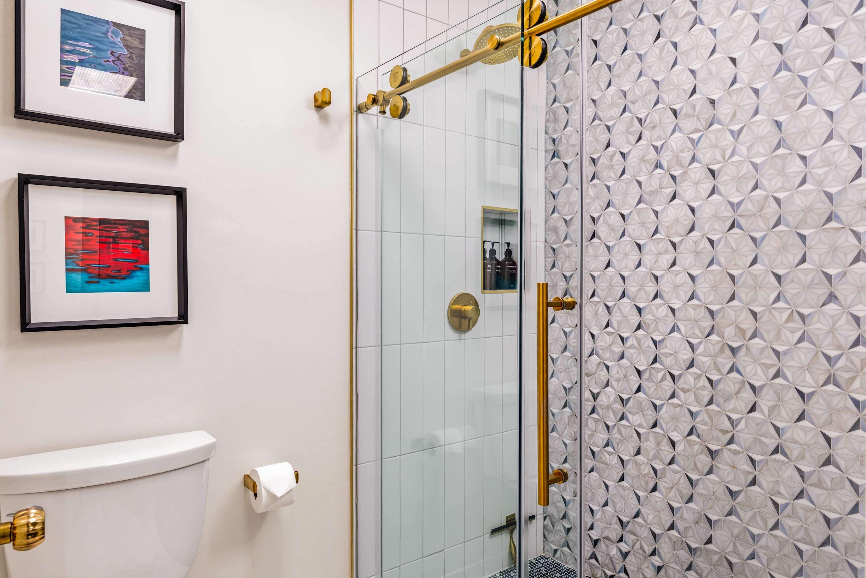Primary Bathroom | Sandpiper Empress in Palm Desert, California by Luxus Vacation Properties