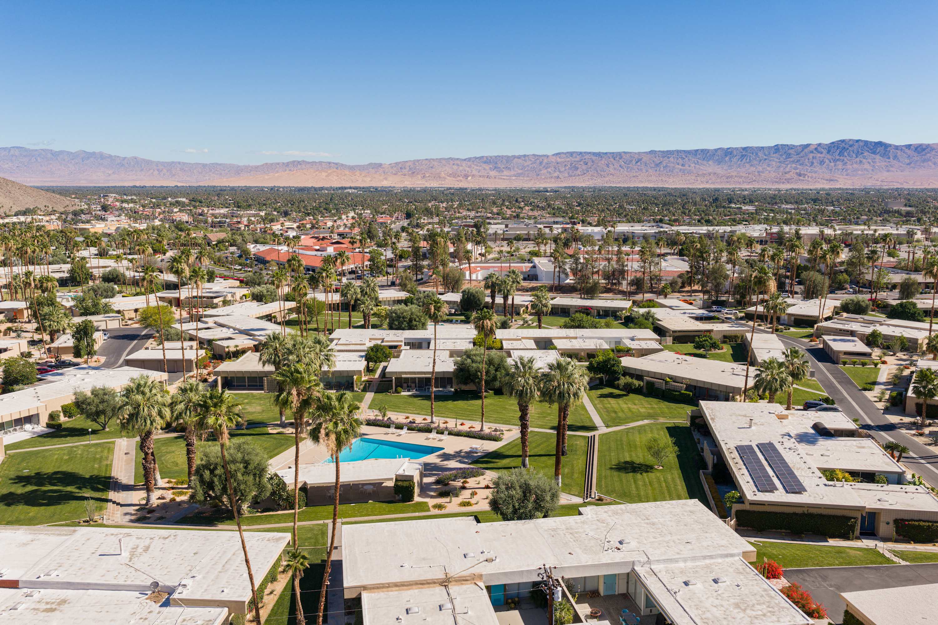 Sandpiper Empress in Palm Desert, California by Luxus Vacation Properties