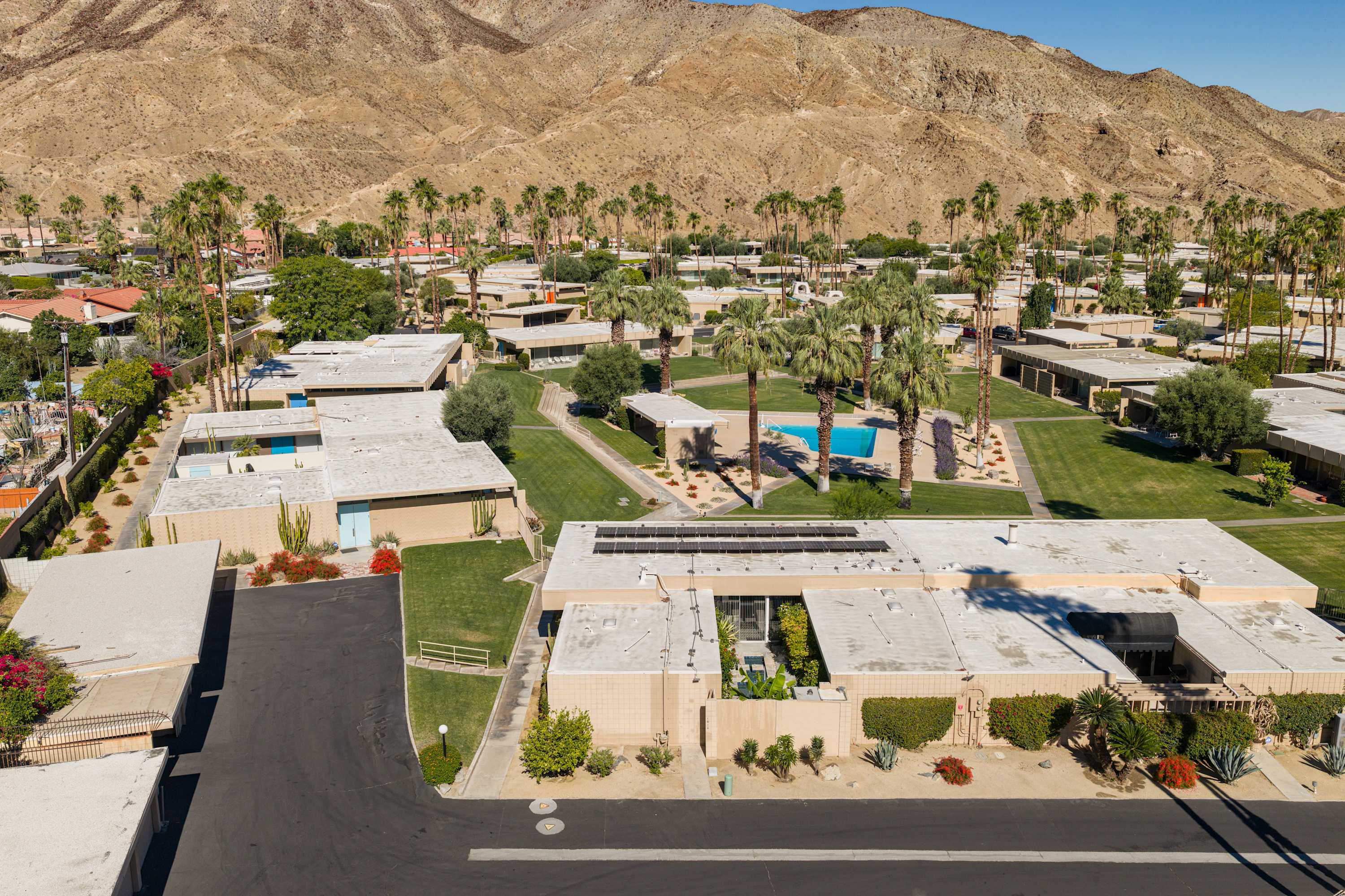 Sandpiper Empress in Palm Desert, California by Luxus Vacation Properties