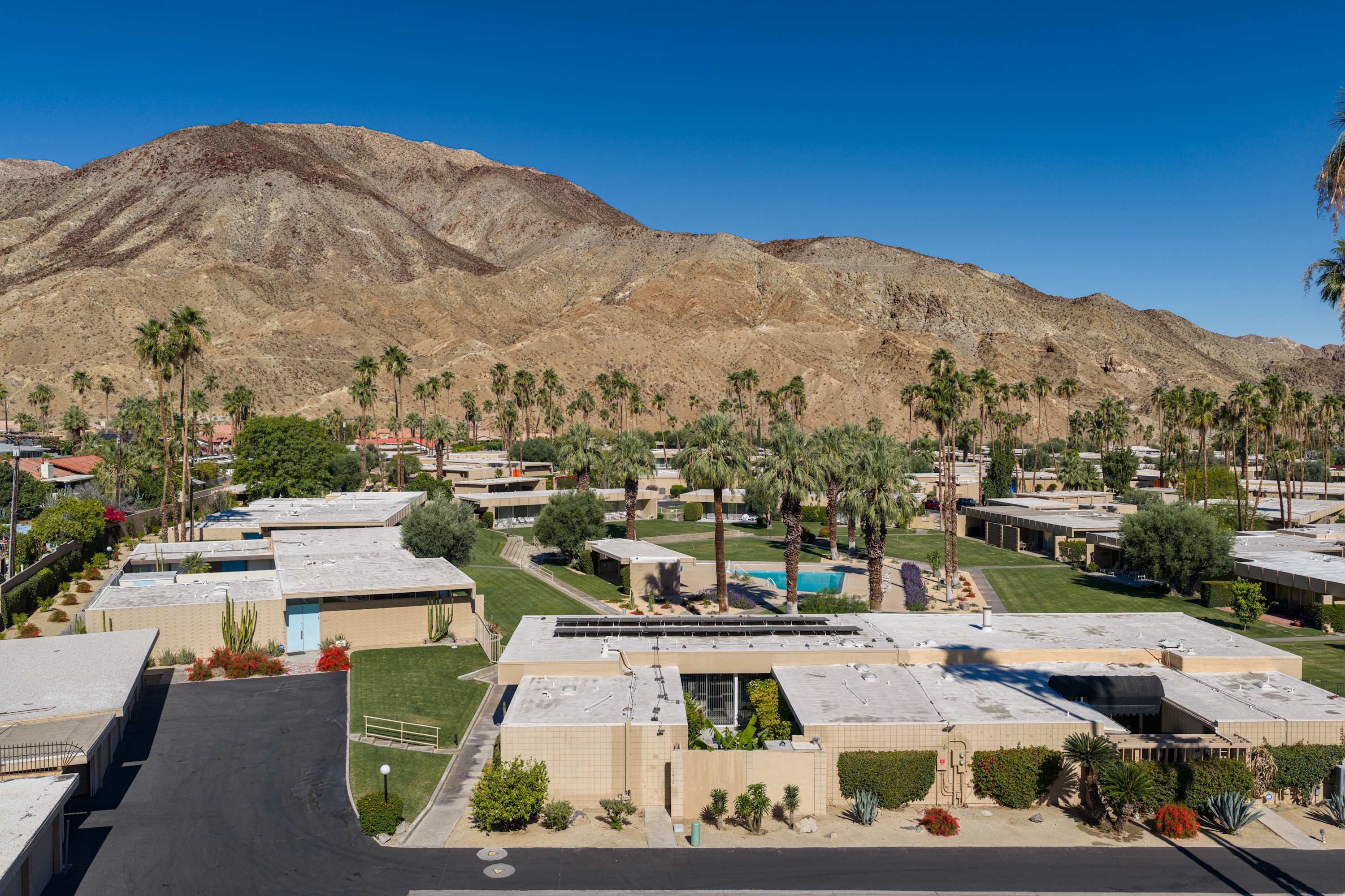 Sandpiper Empress in Palm Desert, California by Luxus Vacation Properties