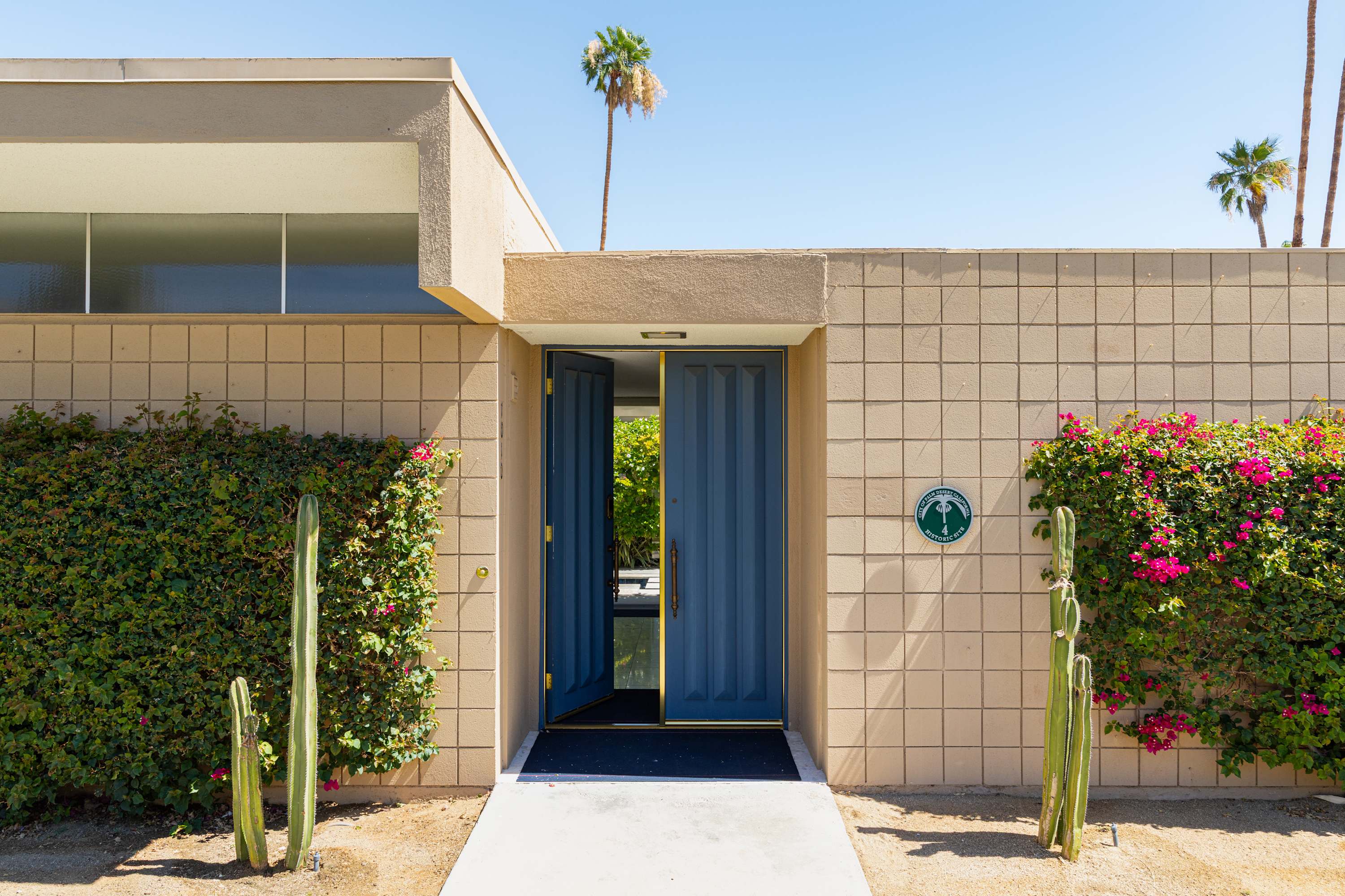 Sandpiper Empress in Palm Desert, California by Luxus Vacation Properties