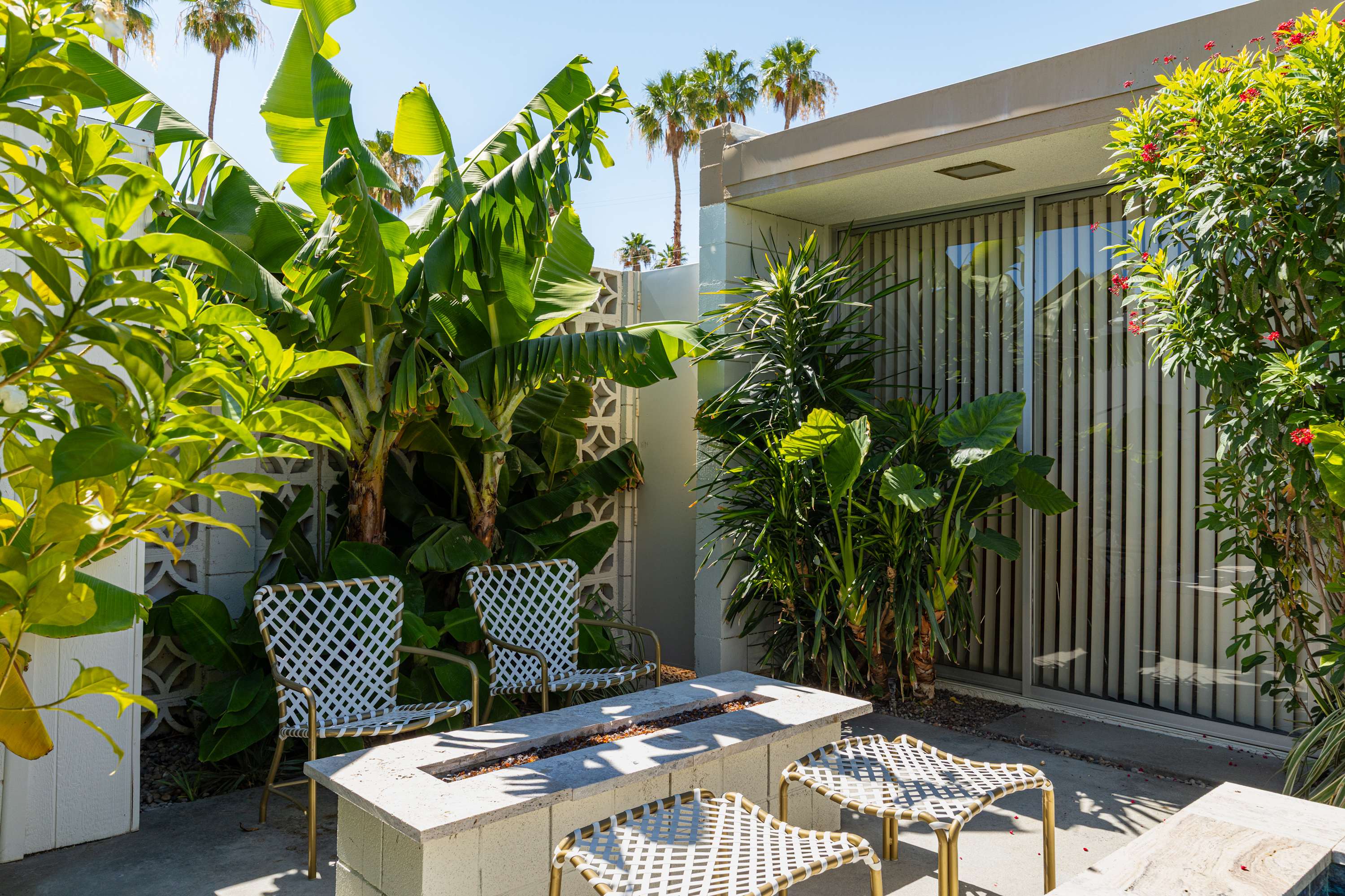 Private Atrium | Sandpiper Empress in Palm Desert, California by Luxus Vacation Properties
