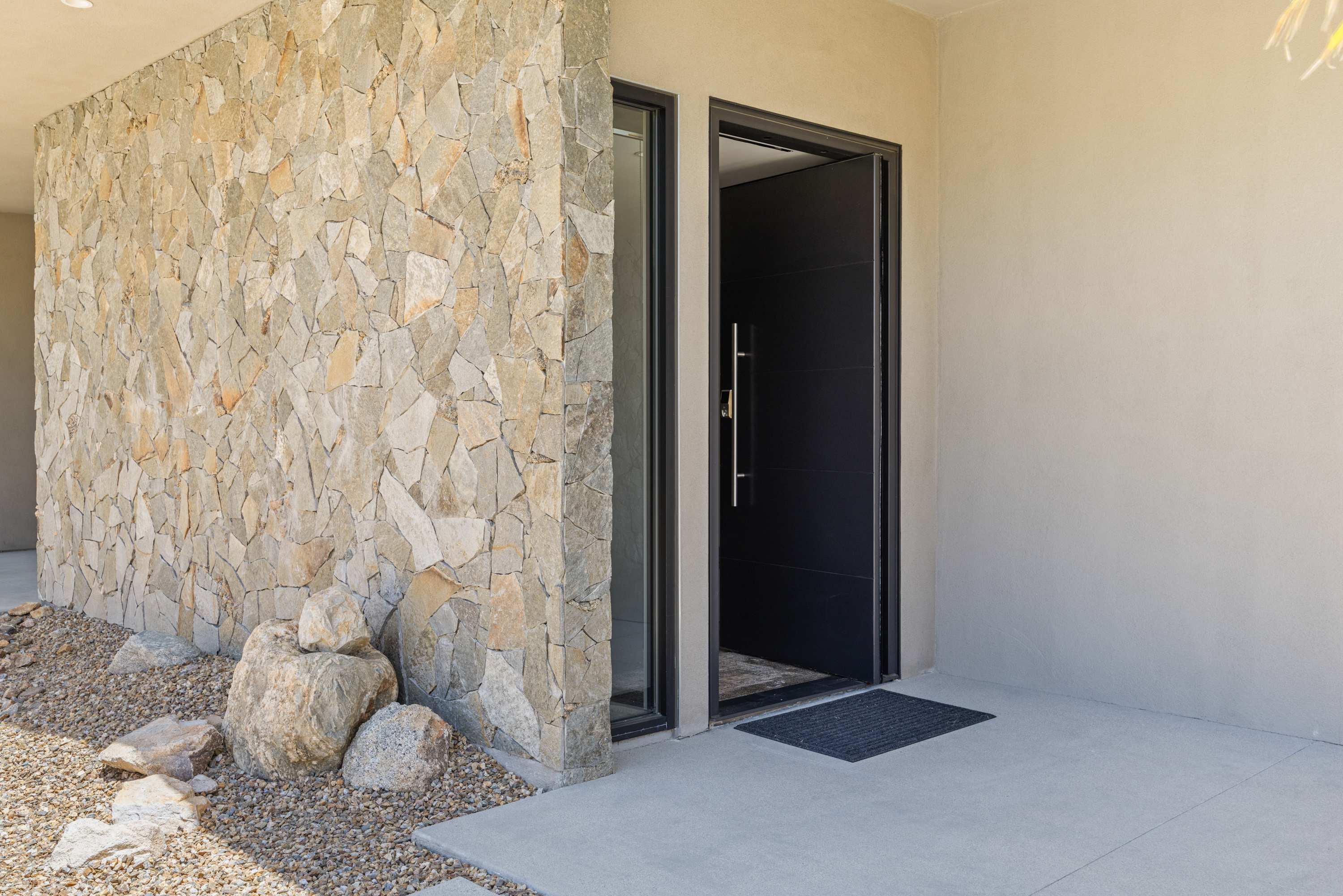Entry | VISTA in Palm Desert, California by Luxus Vacation Properties