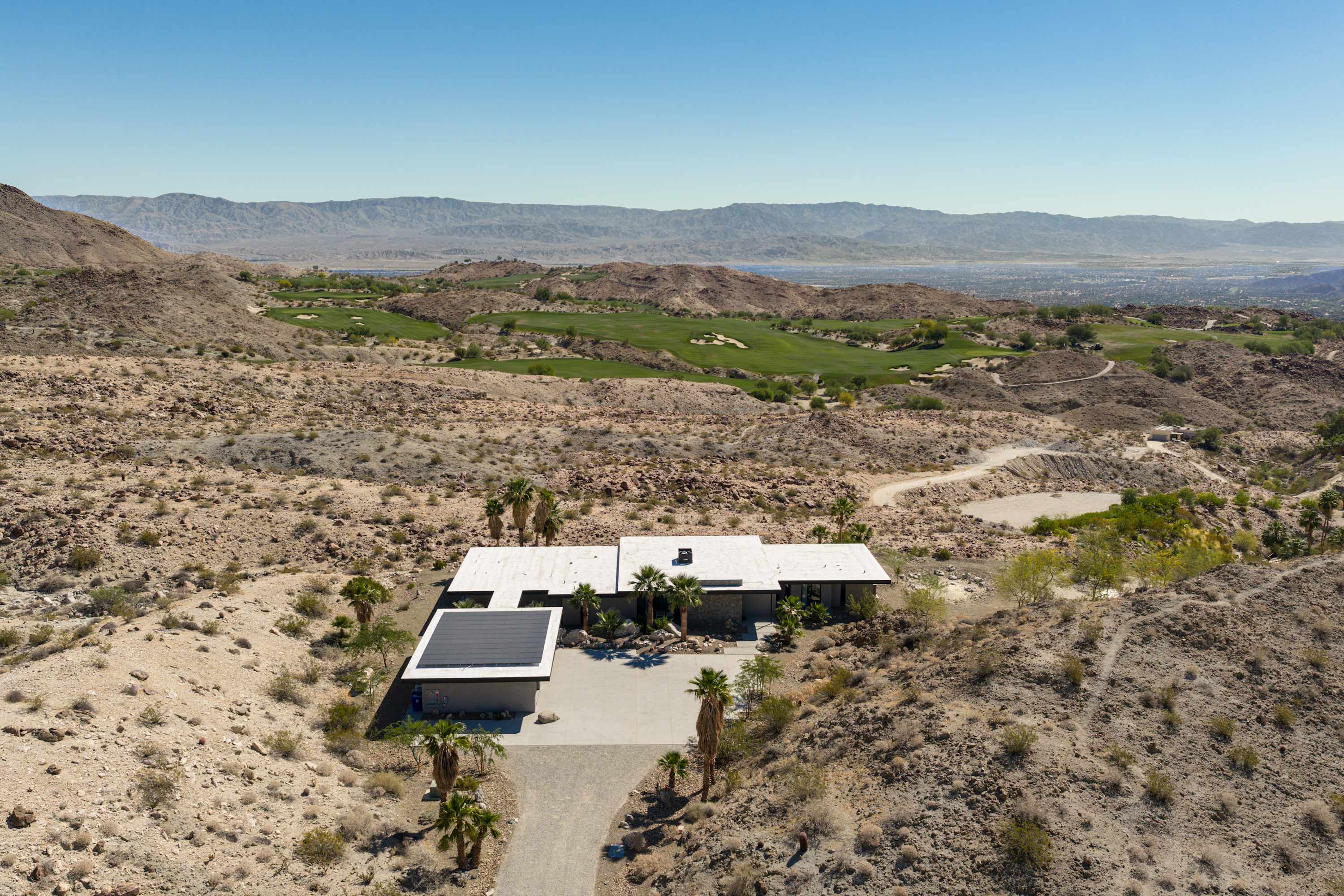 VISTA in Palm Desert, California by Luxus Vacation Properties