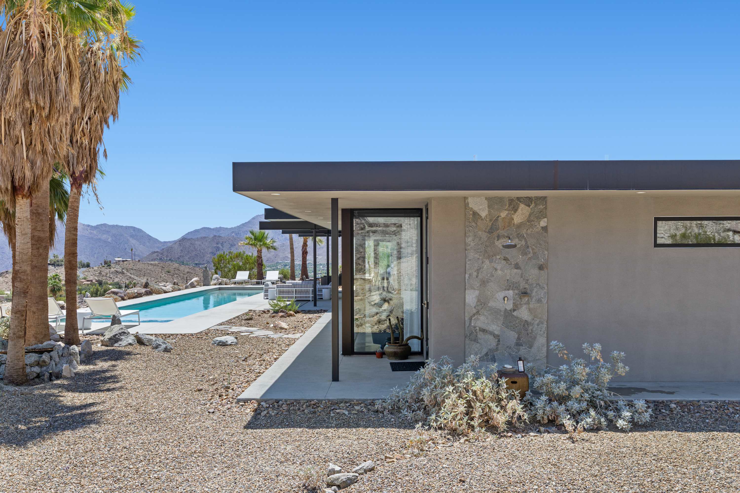 VISTA in Palm Desert, California by Luxus Vacation Properties