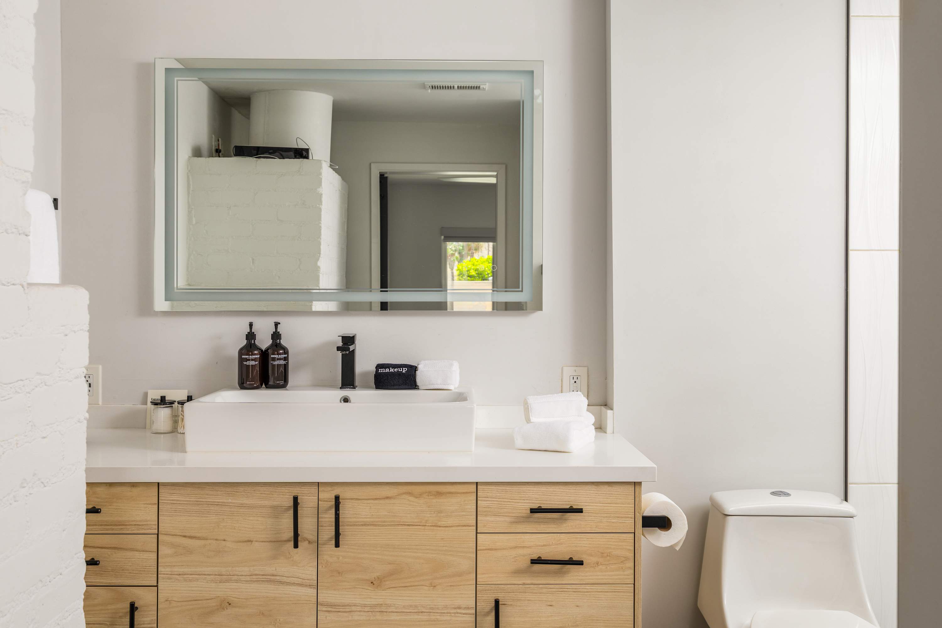 Primary Bathroom | Desert Charmer in Palm Springs, California by Luxus Vacation Properties