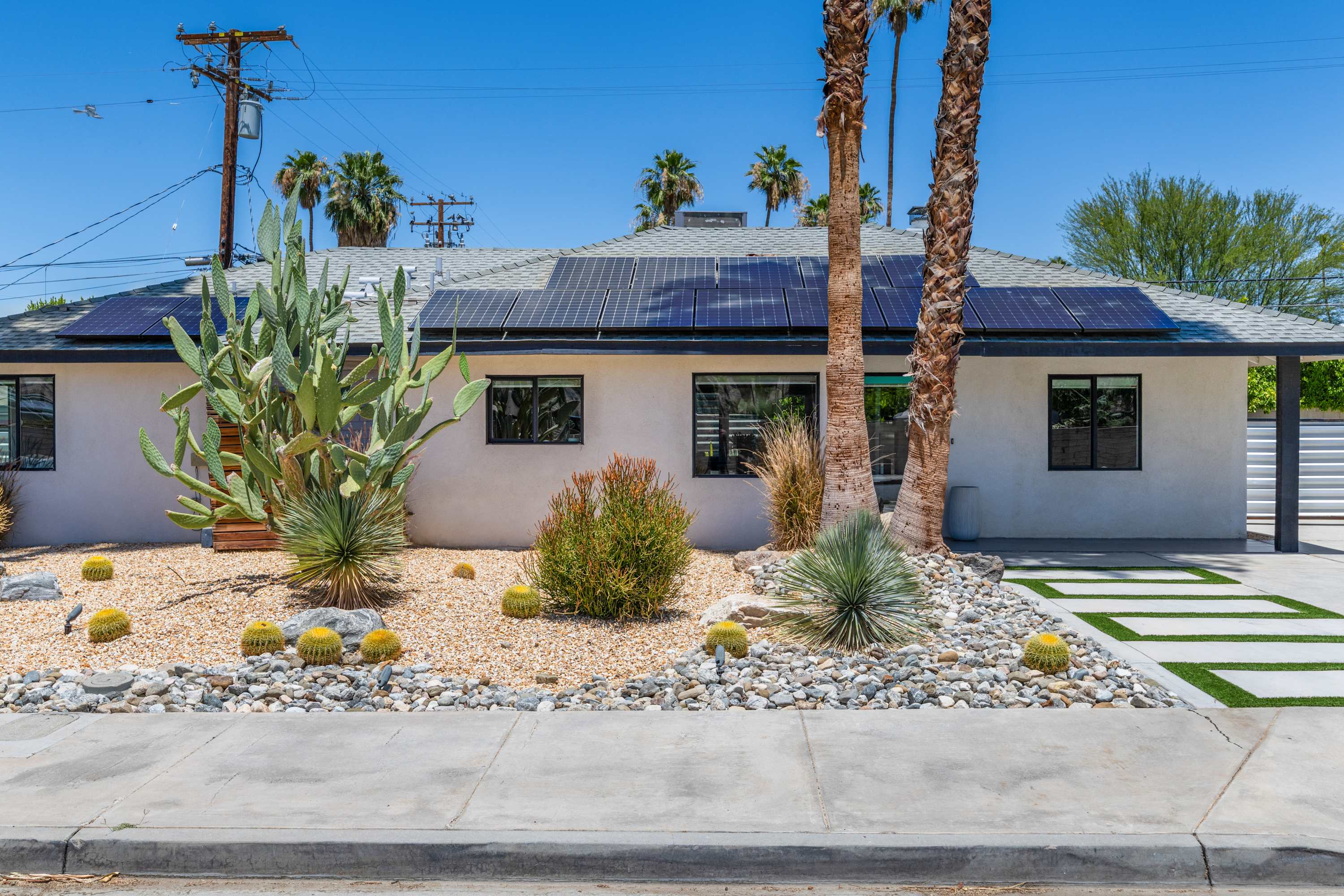 Desert Charmer in Palm Springs, California by Luxus Vacation Properties