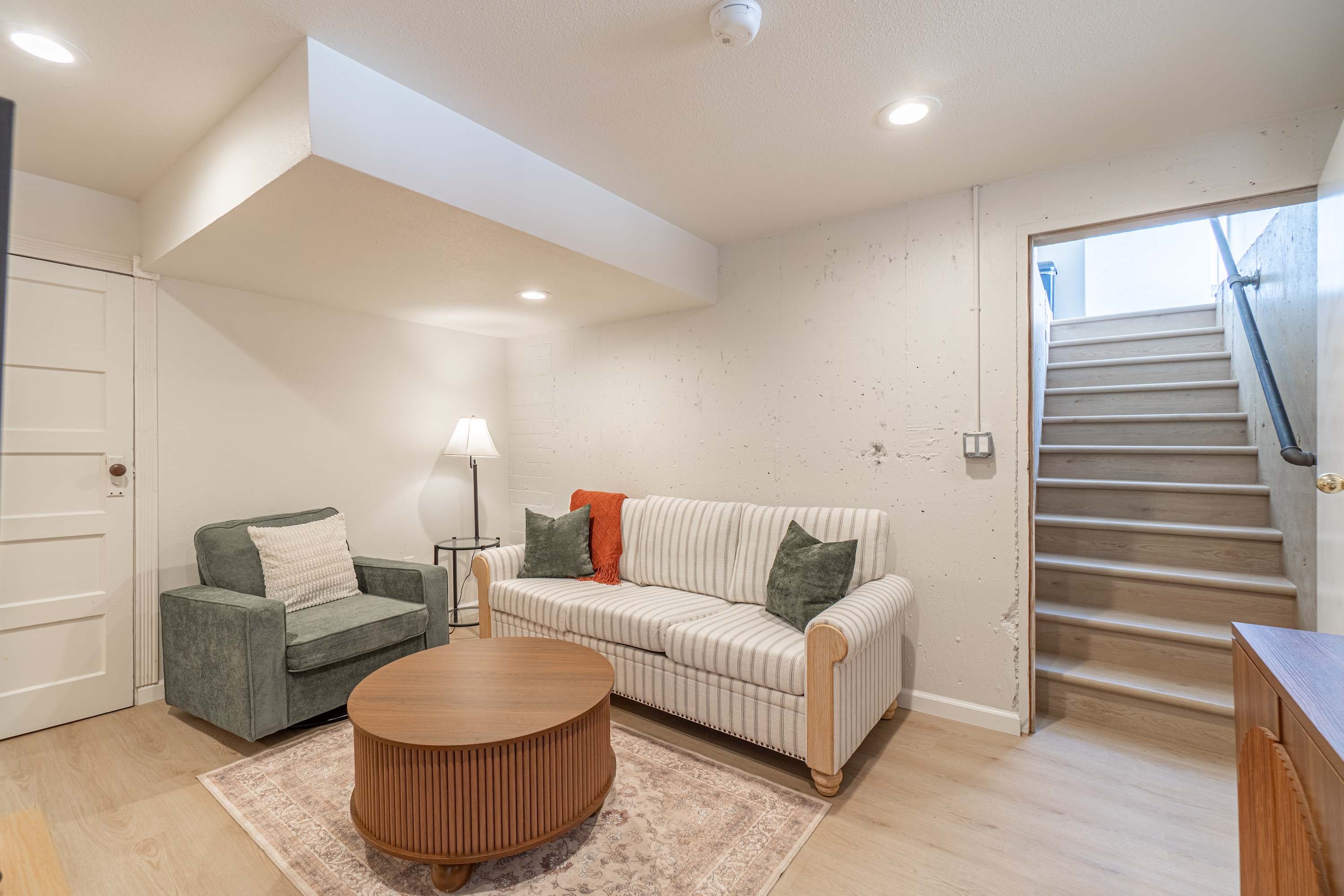 4BR Home w Hot Tub, Grill, Foosball & Cornhole 3