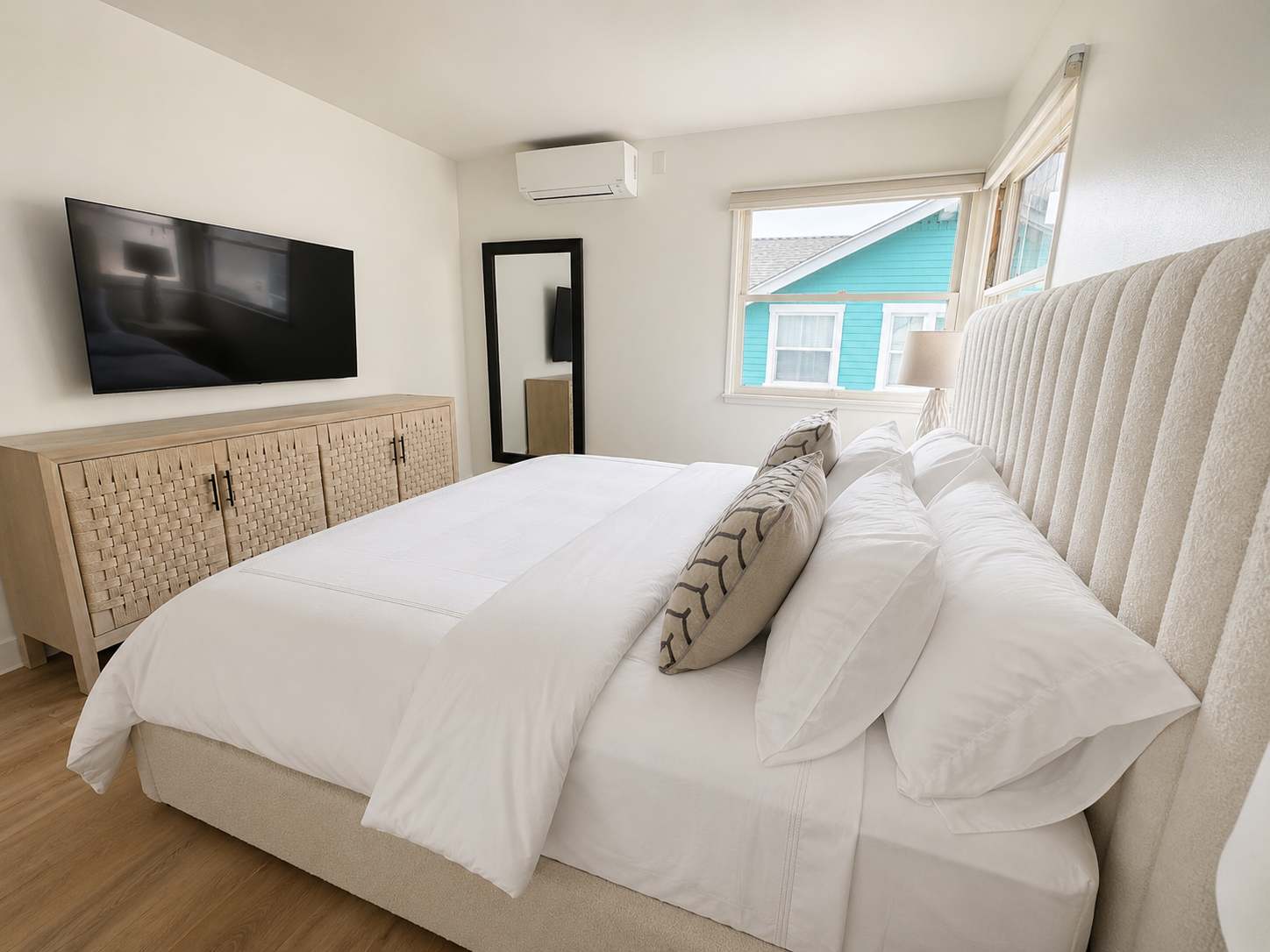 Cozy Apt on The Strand with Laundry, AC, The Strand