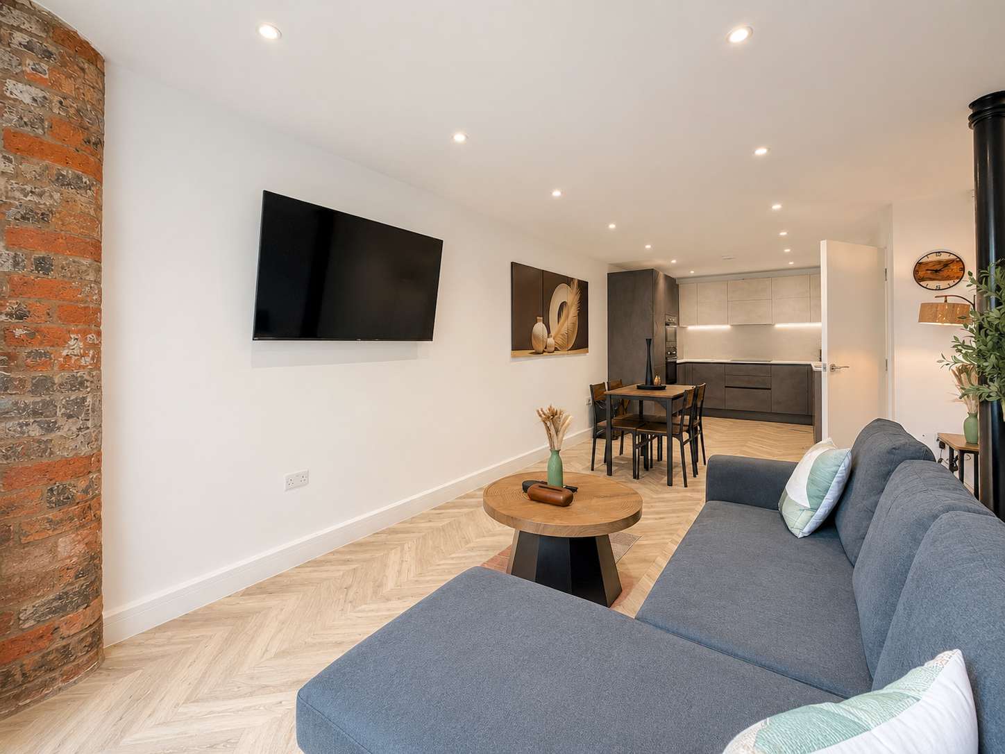 Stylish 1BR - Sleeps 4 - Free Parking - Manchester