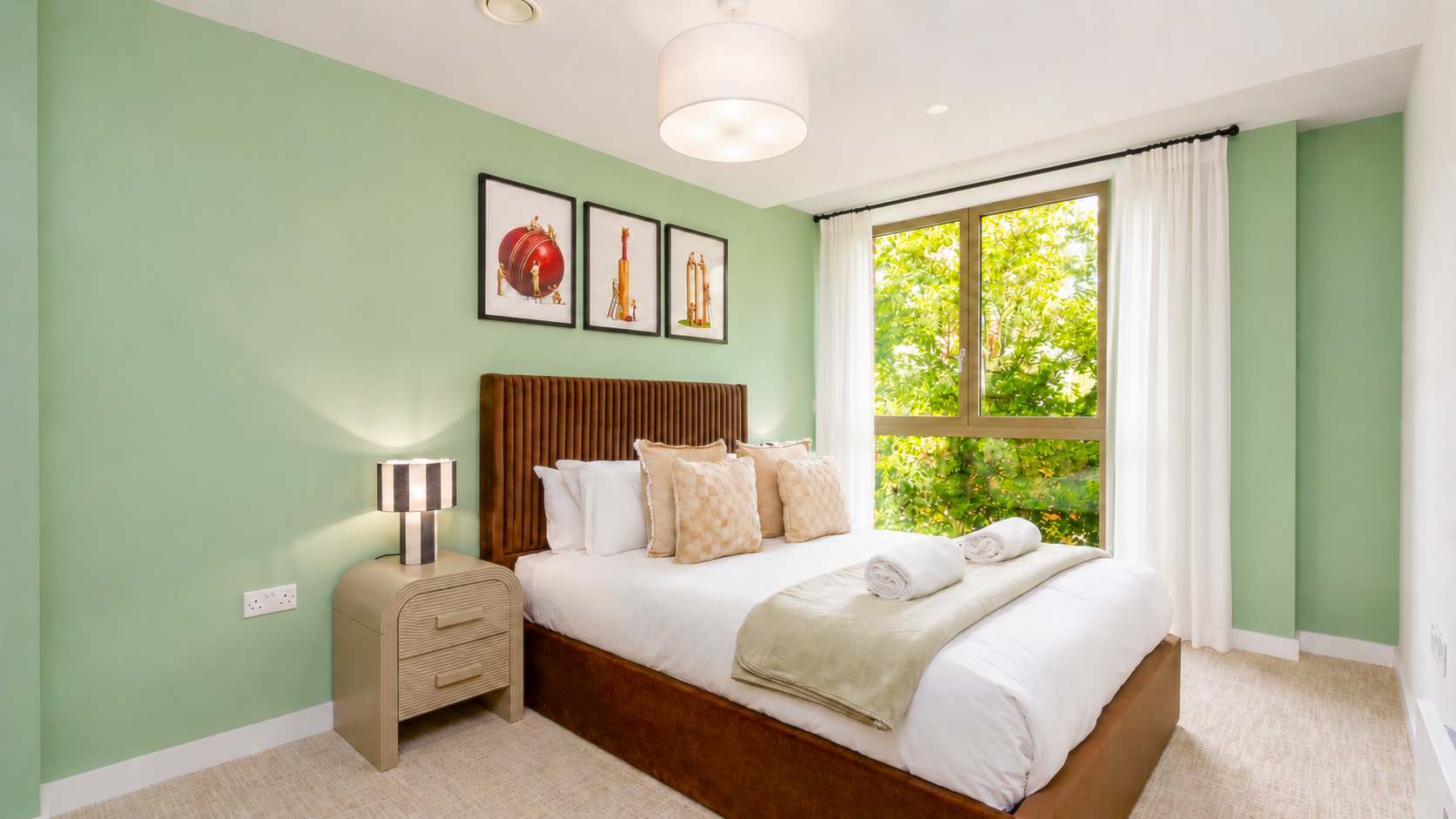 Luxury 1-Apt Old Trafford King Bed