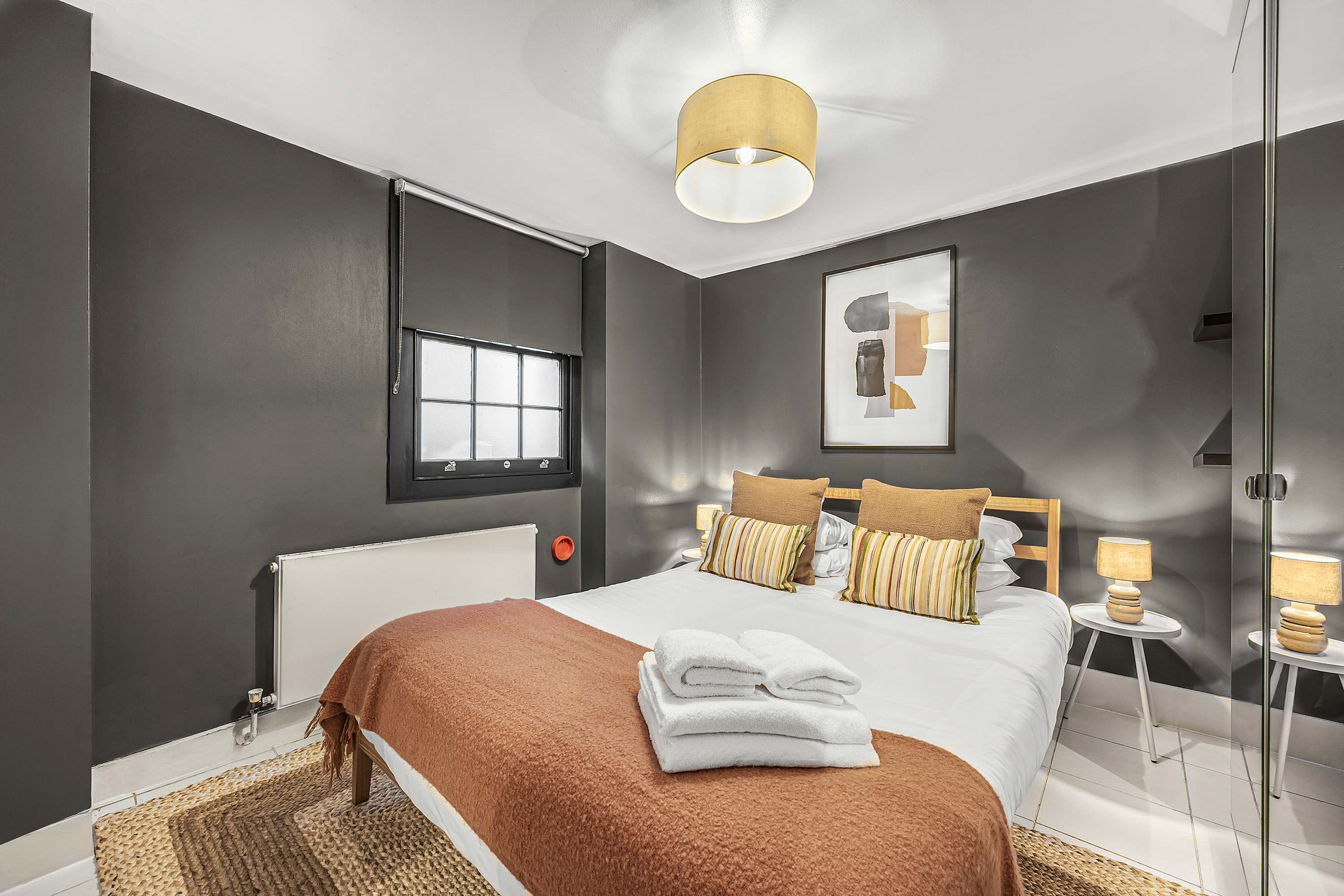 Spacious Fitzrovia 2-Bed Duplex · Sleeps 6 in Goodge Place, A W1T - Property image 7 - VivreStays