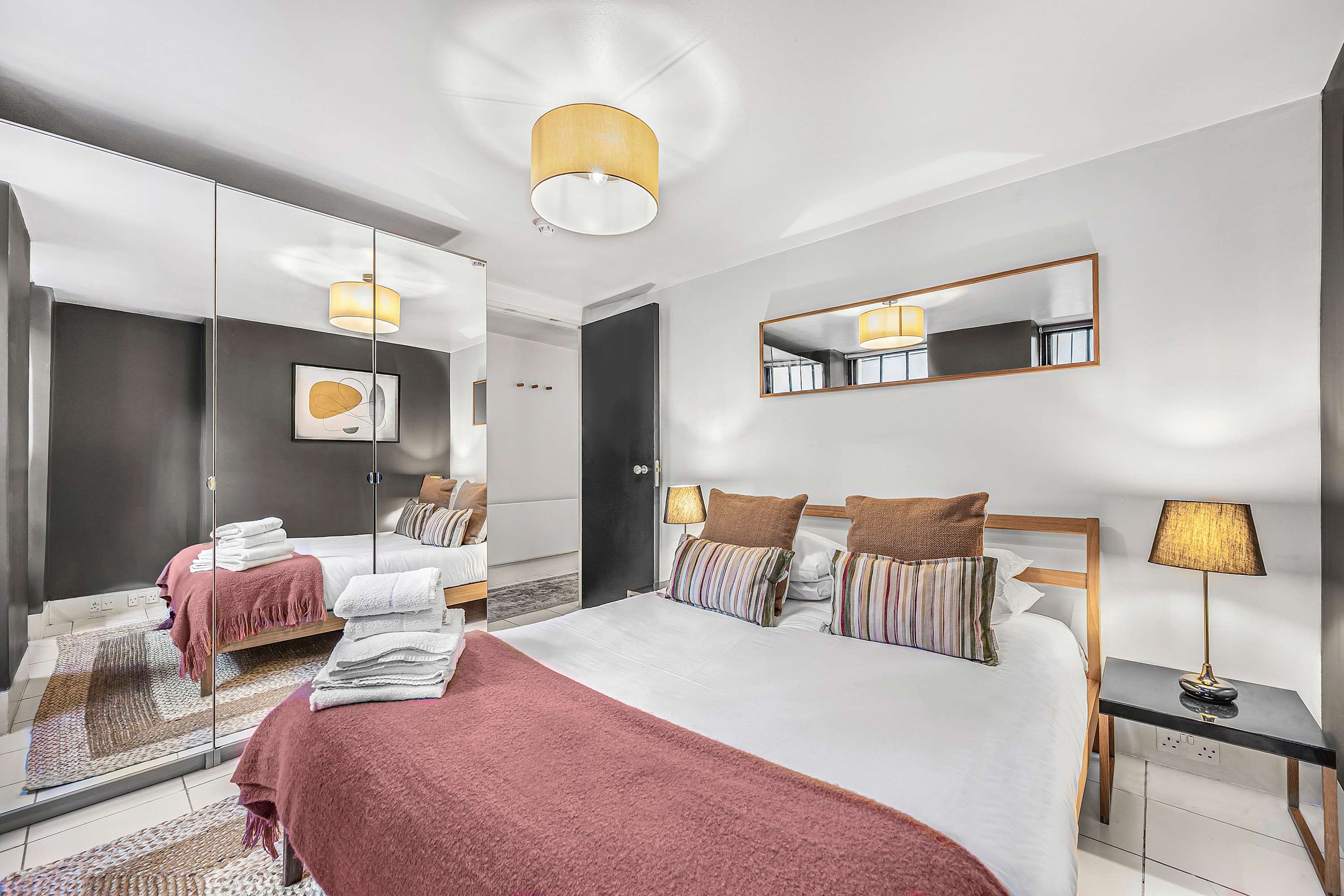 Spacious Fitzrovia 2-Bed Duplex · Sleeps 6 in Goodge Place, A W1T - Property image 12 - VivreStays