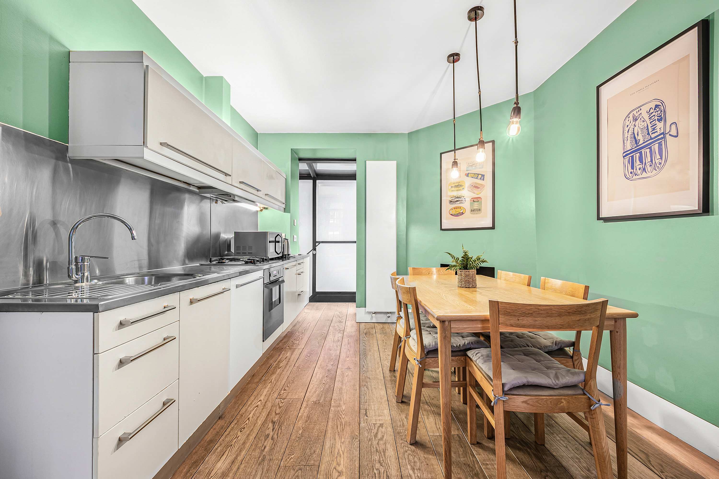 Spacious Fitzrovia 2-Bed Duplex · Sleeps 6 in Goodge Place, A W1T - Property image 18 - VivreStays