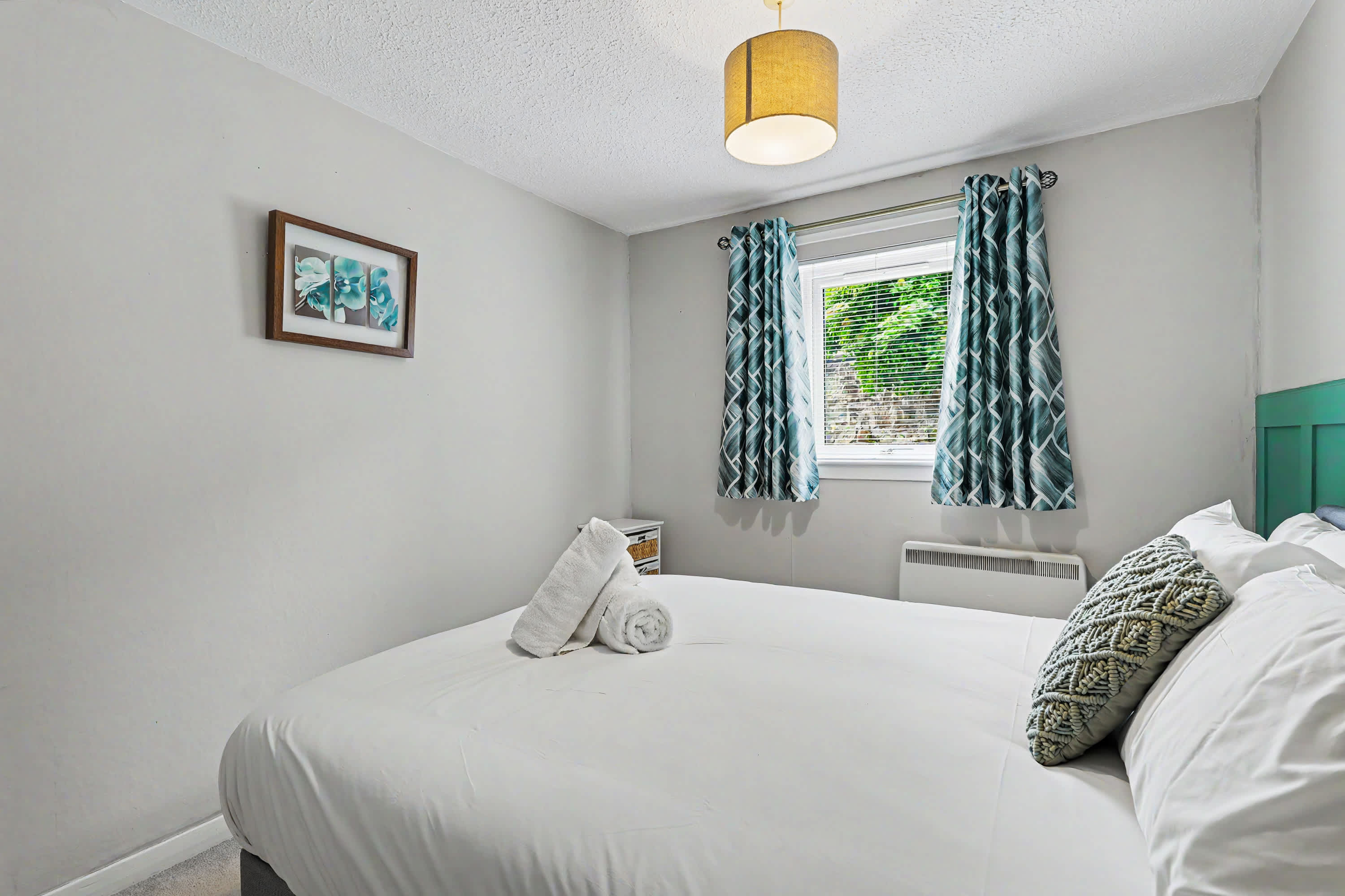 View Charming 1-Bedroom Hideaway in Central Falkirk in Rosebank Avenue 145 FK1 5JP Charming 1-Bedroom Hideaway in Central Falkirk in Rosebank Avenue 145 FK1 5JP - Property image 6 - VivreStays
