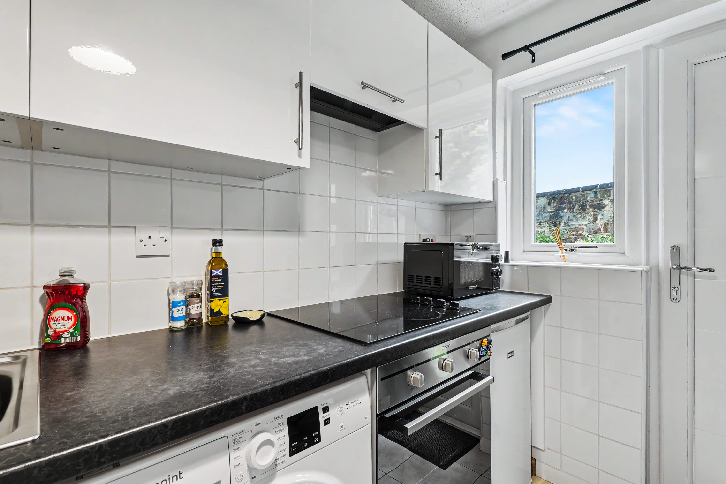 View Charming 1-Bedroom Hideaway in Central Falkirk in Rosebank Avenue 145 FK1 5JP Charming 1-Bedroom Hideaway in Central Falkirk in Rosebank Avenue 145 FK1 5JP - Property image 9 - VivreStays