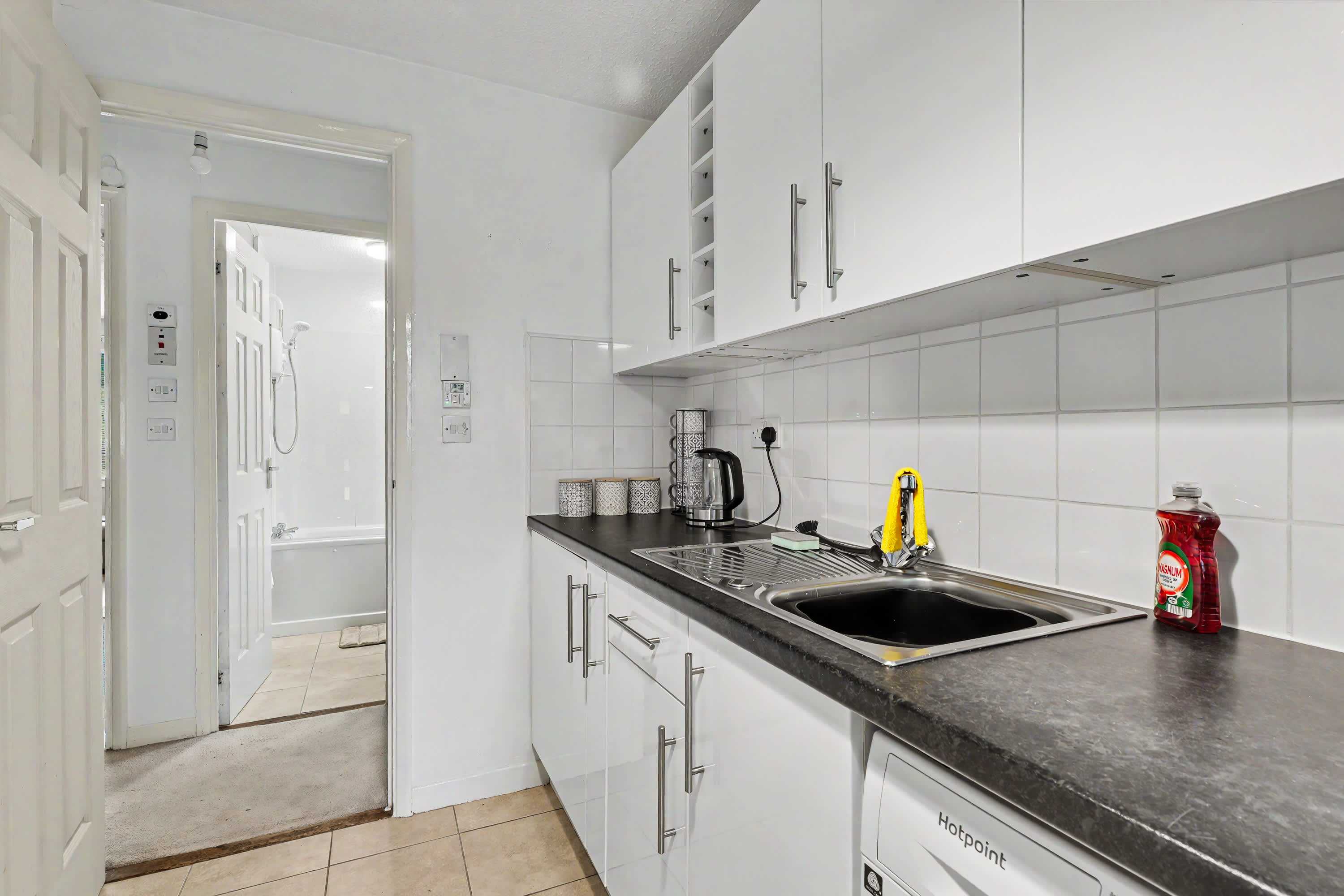 View Charming 1-Bedroom Hideaway in Central Falkirk in Rosebank Avenue 145 FK1 5JP Charming 1-Bedroom Hideaway in Central Falkirk in Rosebank Avenue 145 FK1 5JP - Property image 10 - VivreStays