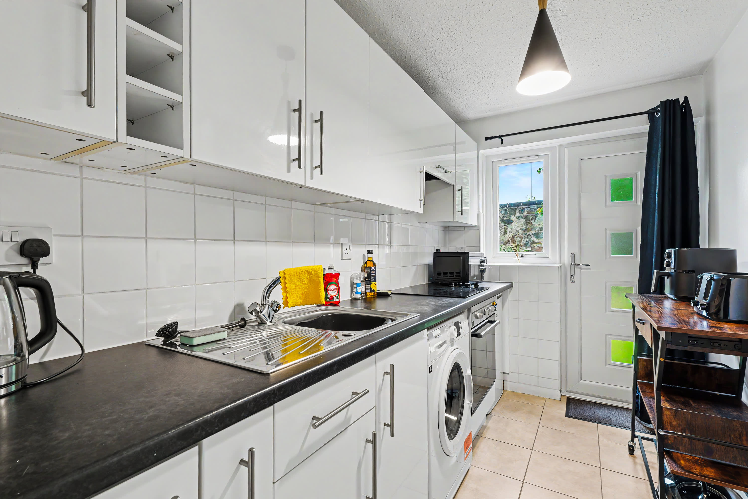 View Charming 1-Bedroom Hideaway in Central Falkirk in Rosebank Avenue 145 FK1 5JP Charming 1-Bedroom Hideaway in Central Falkirk in Rosebank Avenue 145 FK1 5JP - Property image 8 - VivreStays