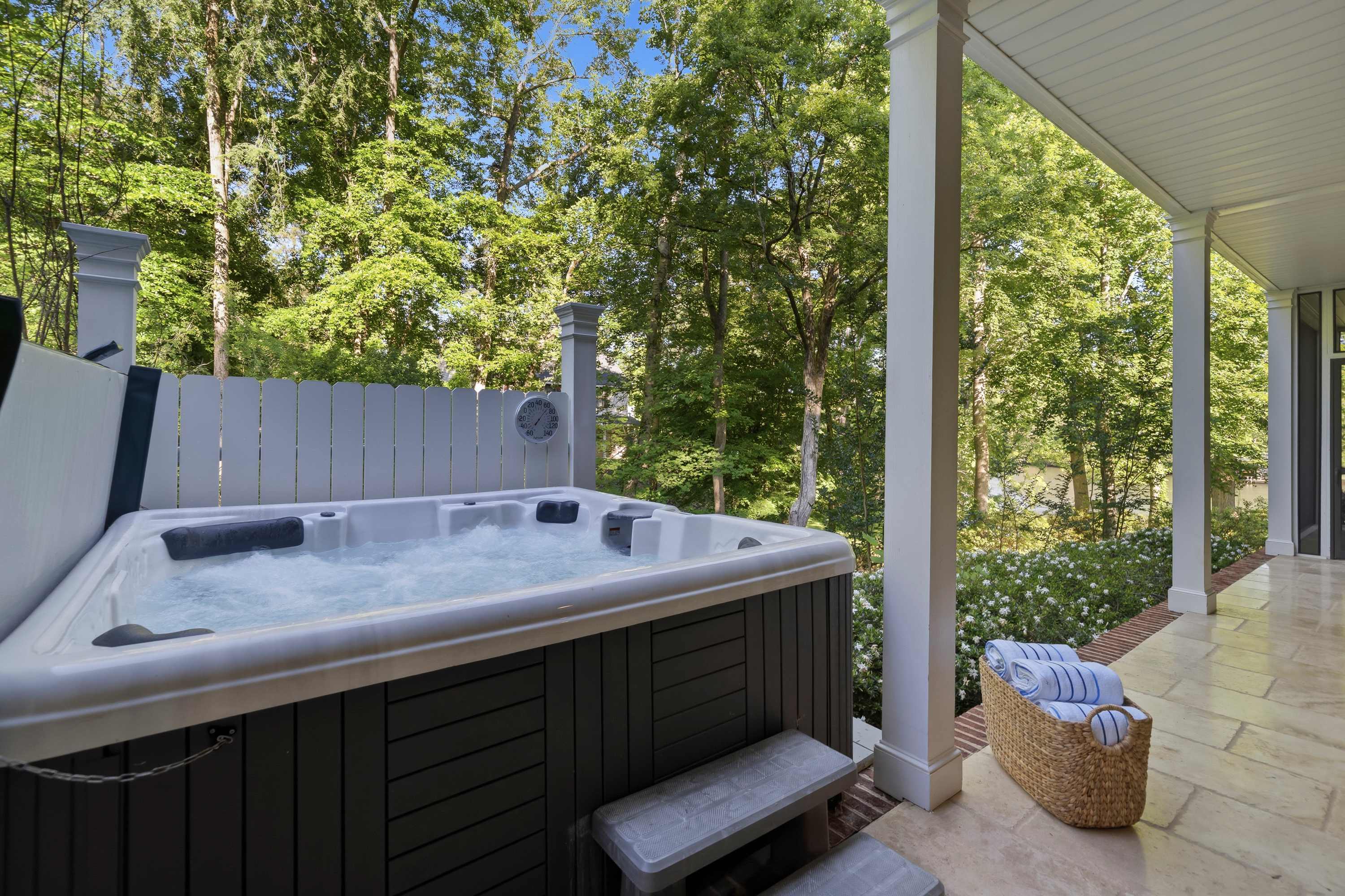 The Sinclair House Private Lake Retreat 2