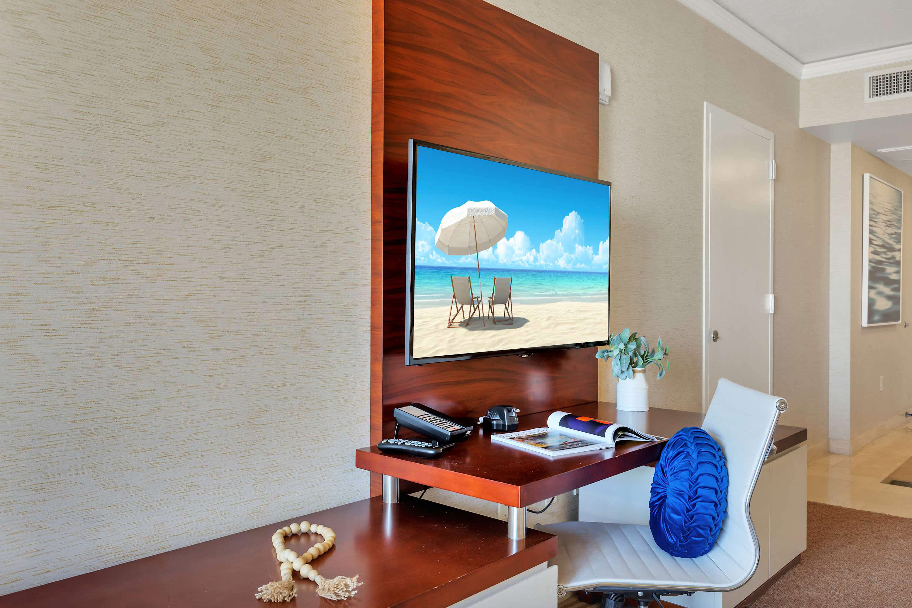 Amazing Studio w/Private Balcony + Wonderful Pool