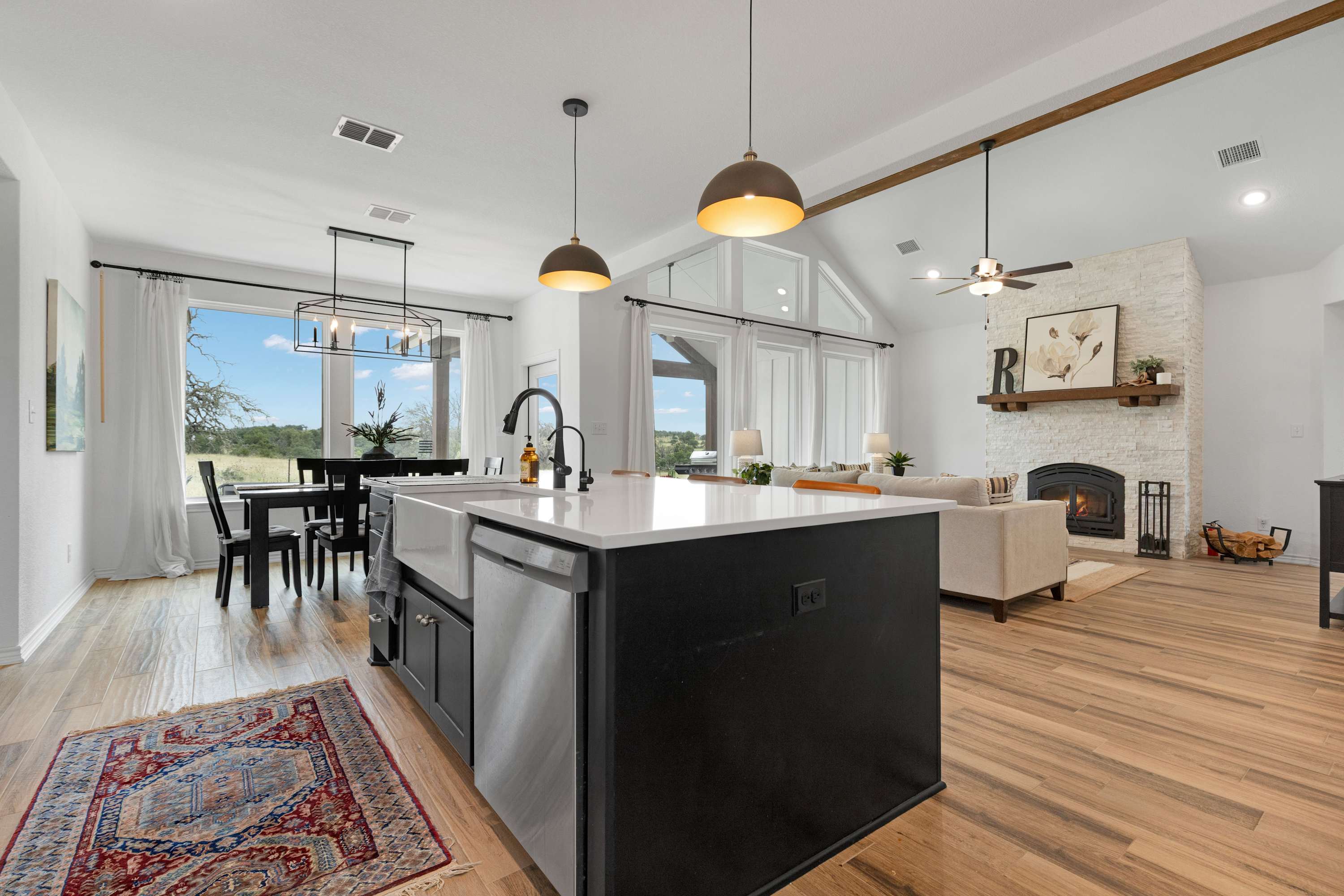 Birdsong Under the Stars – Hot Tub, Fire Pit & Hill Country Views | Photo 14