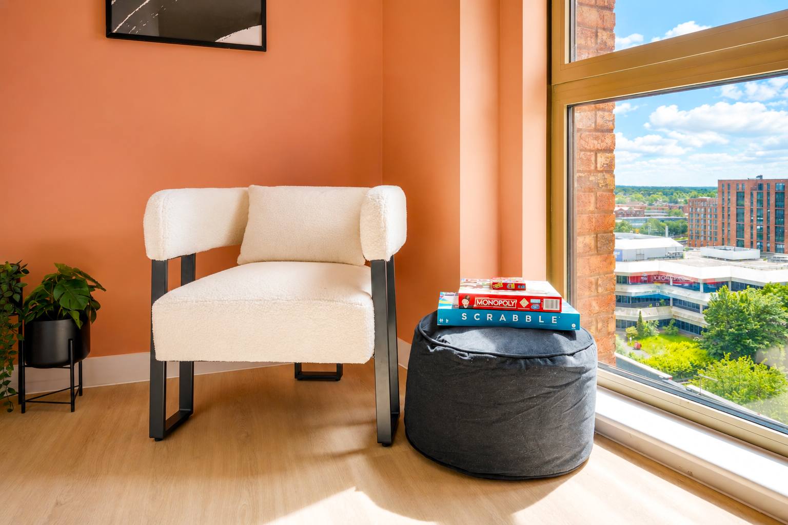 Luxury VIEWS! 10th Floor 2 Bed Apartment