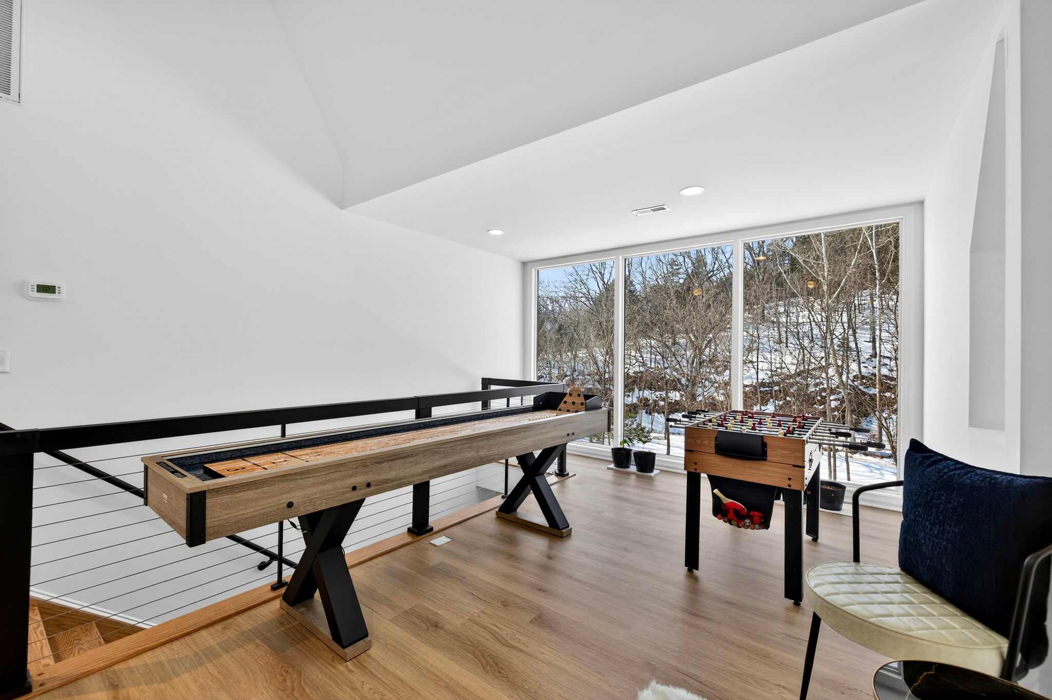 Chalet w/Hot Tub, Deck, Game Room & EV Charger