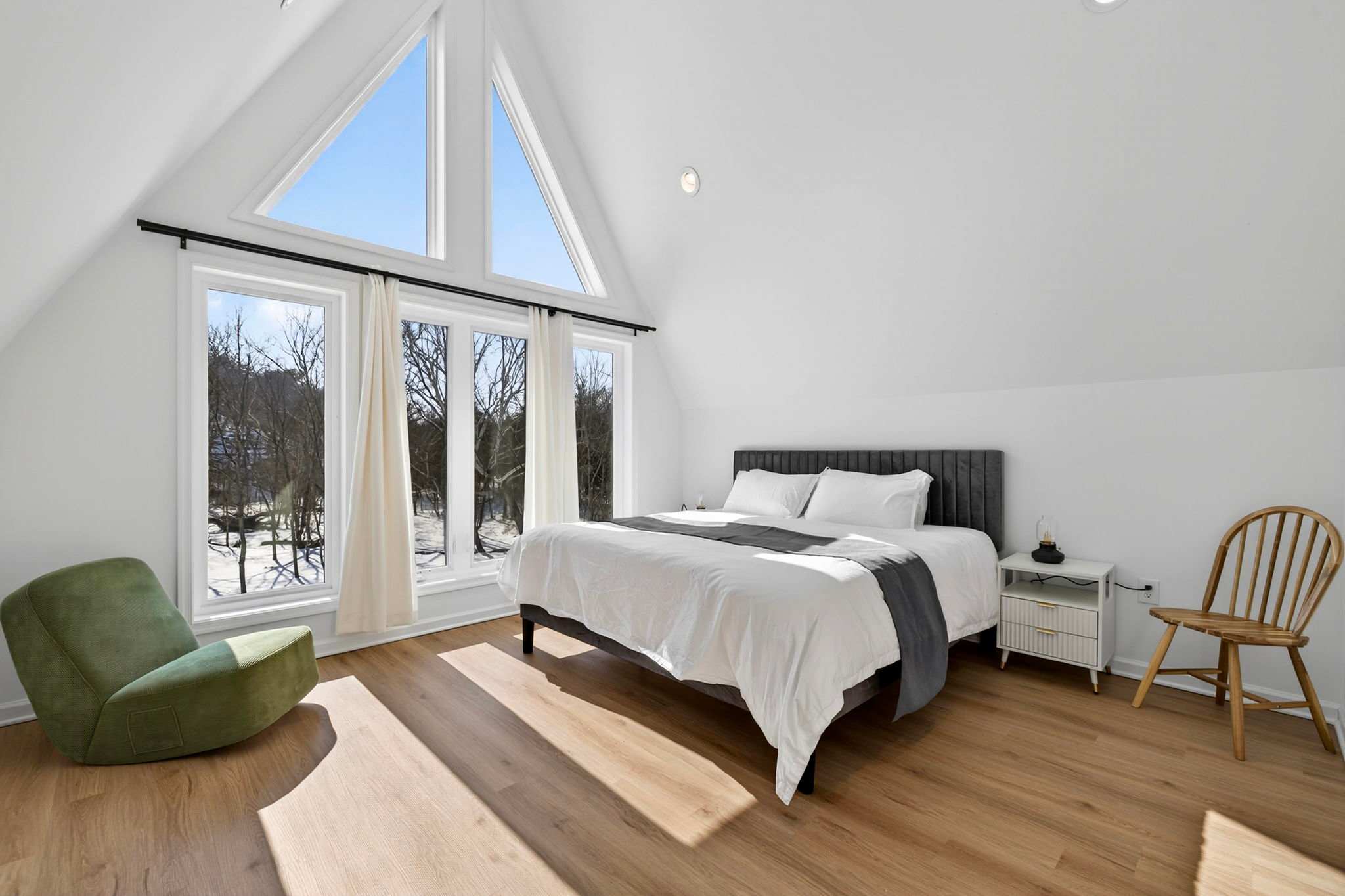 Chalet w/Hot Tub, Deck, Game Room & EV Charger