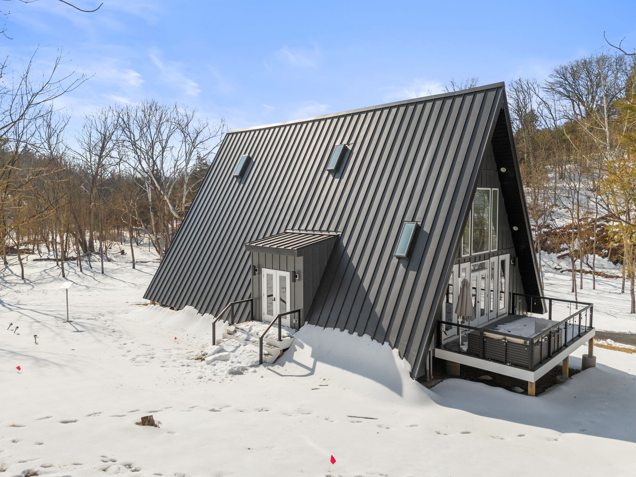 Chalet w/Hot Tub, Deck, Game Room & EV Charger