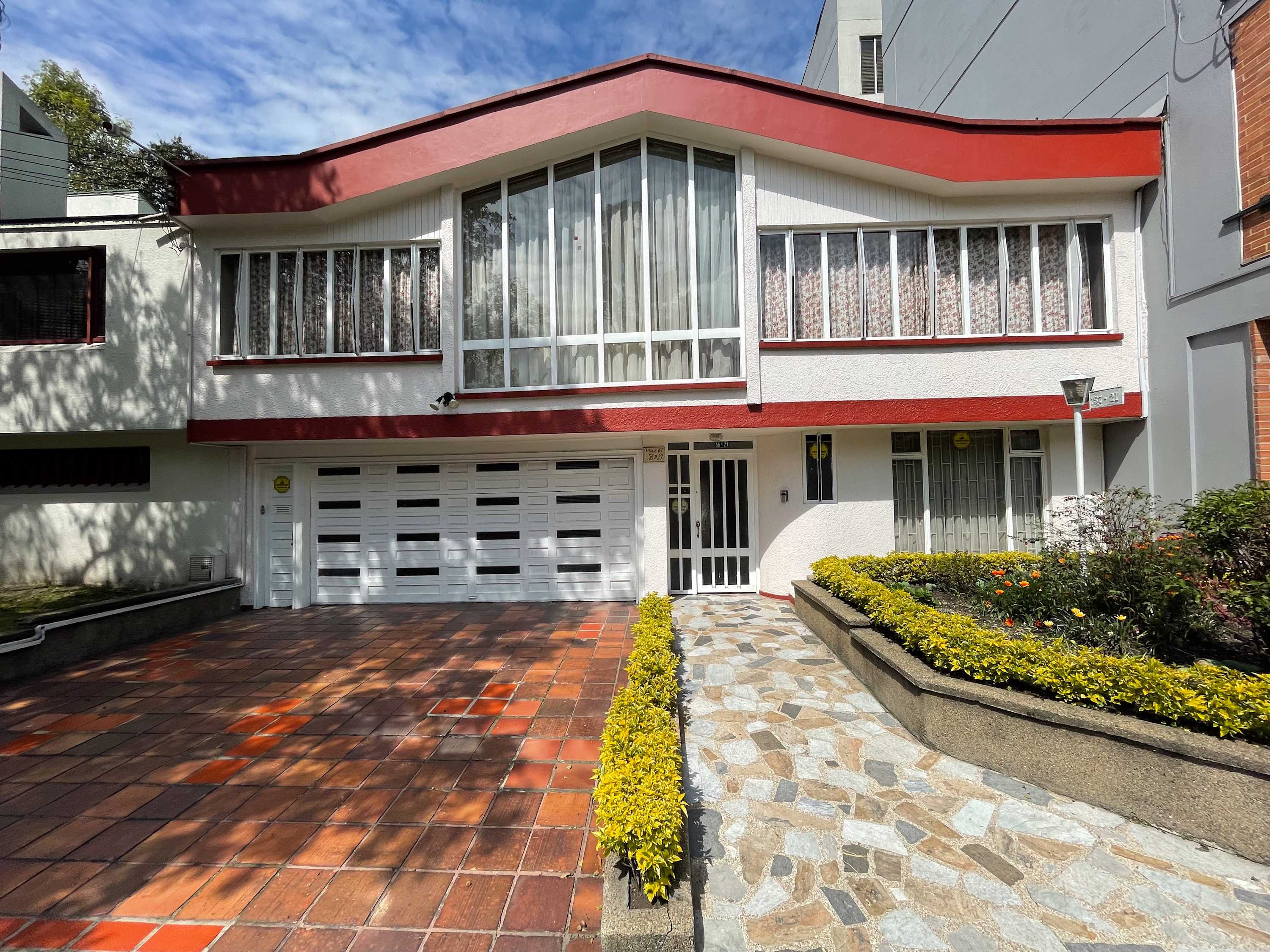 Historic House's Bedrooms w/ Garden, Patio, Private Bathrooms & Free...
