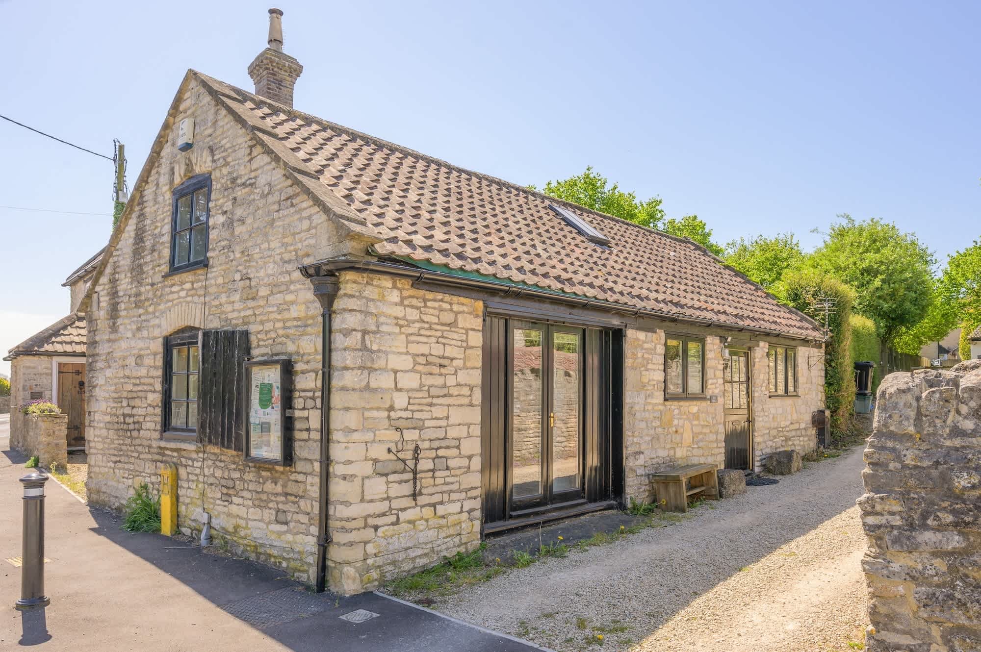 Cosy Home nr Bath, Private Parking