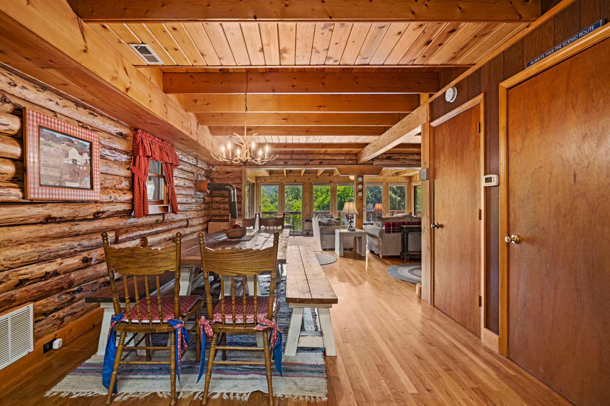 Hot Tub, Private Trails, Waterfall & Outdoor Fun