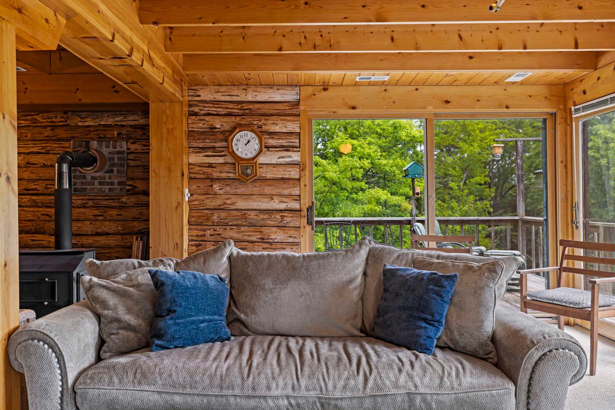 Hot Tub, Private Trails, Waterfall & Outdoor Fun