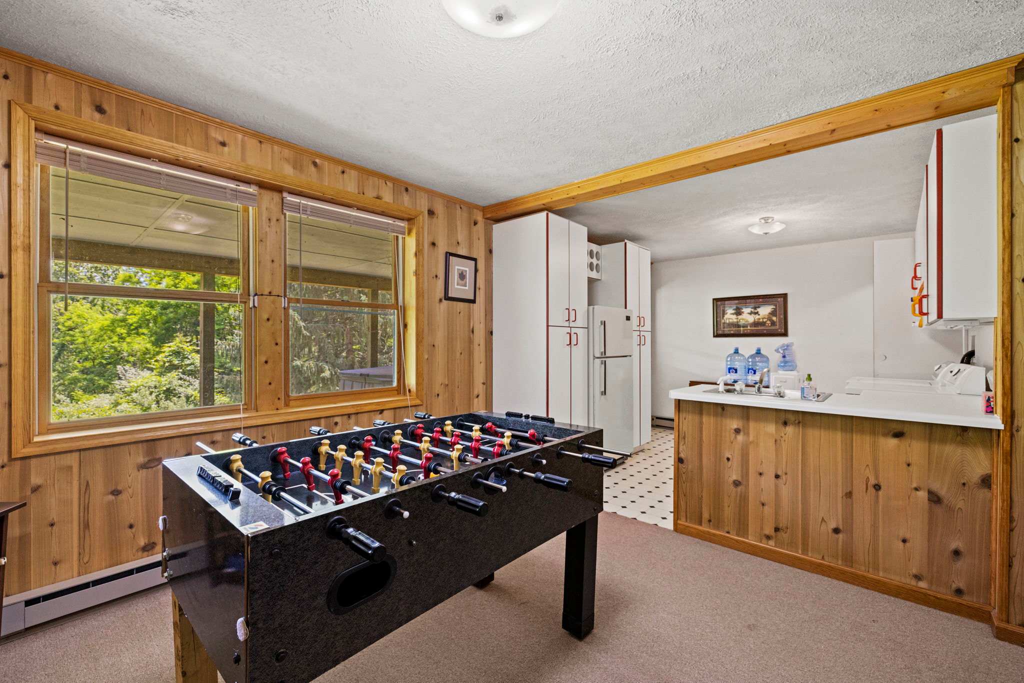 Hot Tub, Private Trails, Waterfall & Outdoor Fun