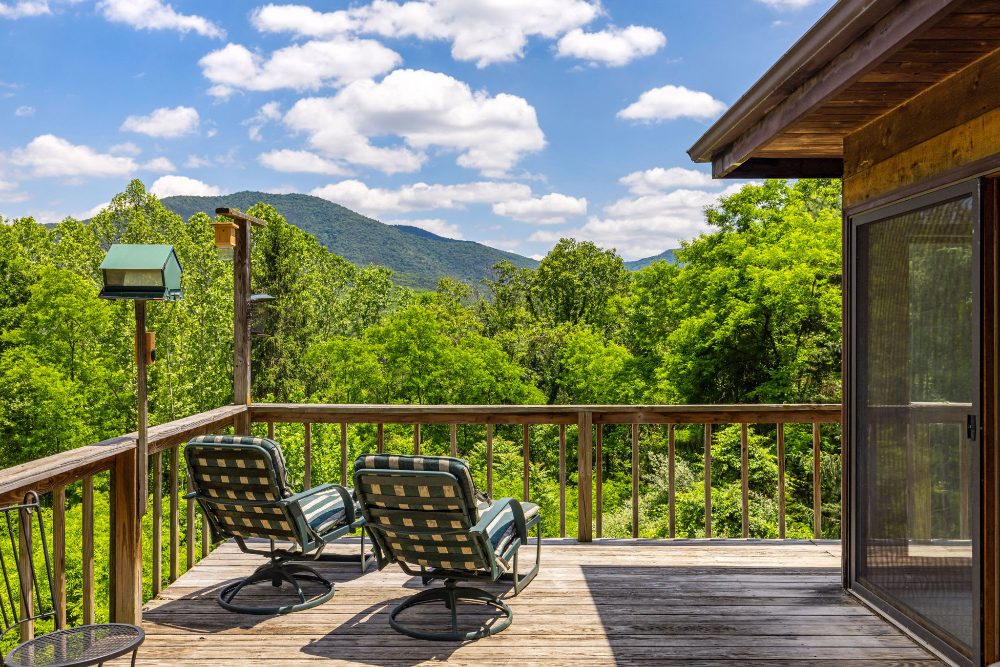 Hot Tub, Private Trails, Waterfall & Outdoor Fun