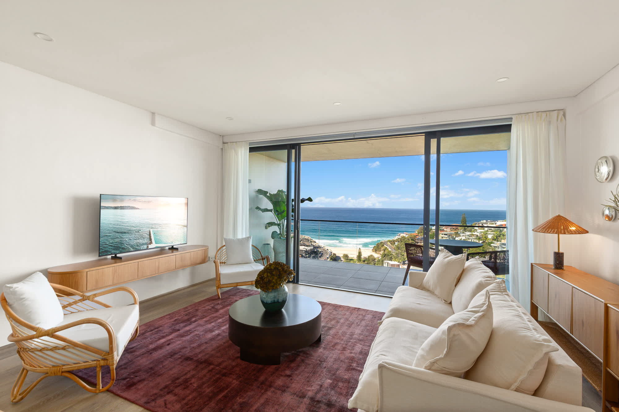 Luxury Apartment with Iconic Tamarama Views