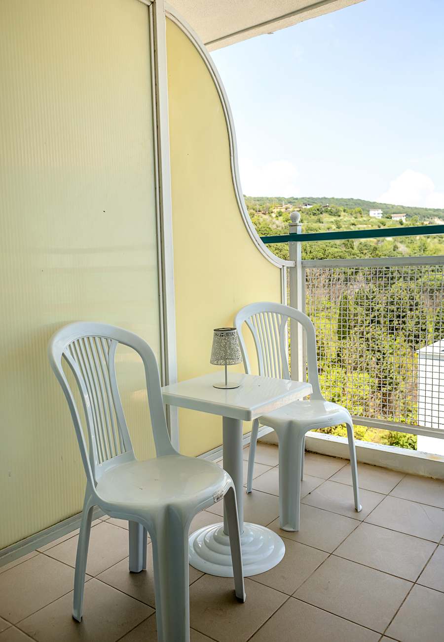 Property thumbnail 12