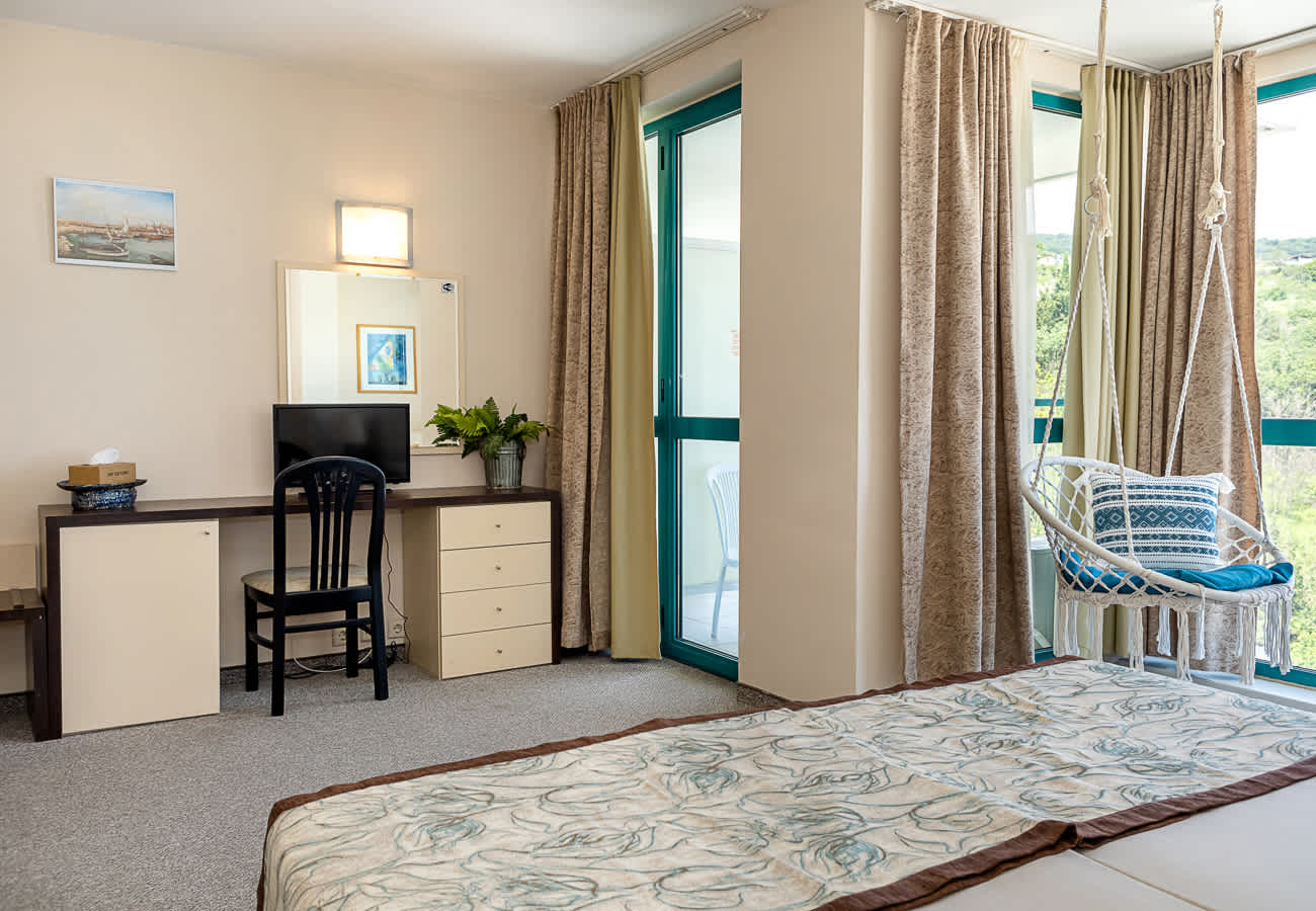 Property thumbnail 9