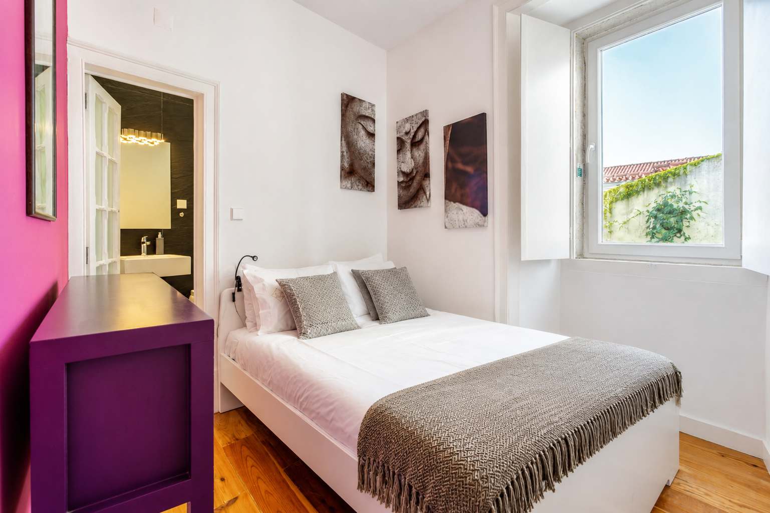 Elegant 4BR | Chiado • Bairro Alto • Príncipe Real - Picture 15