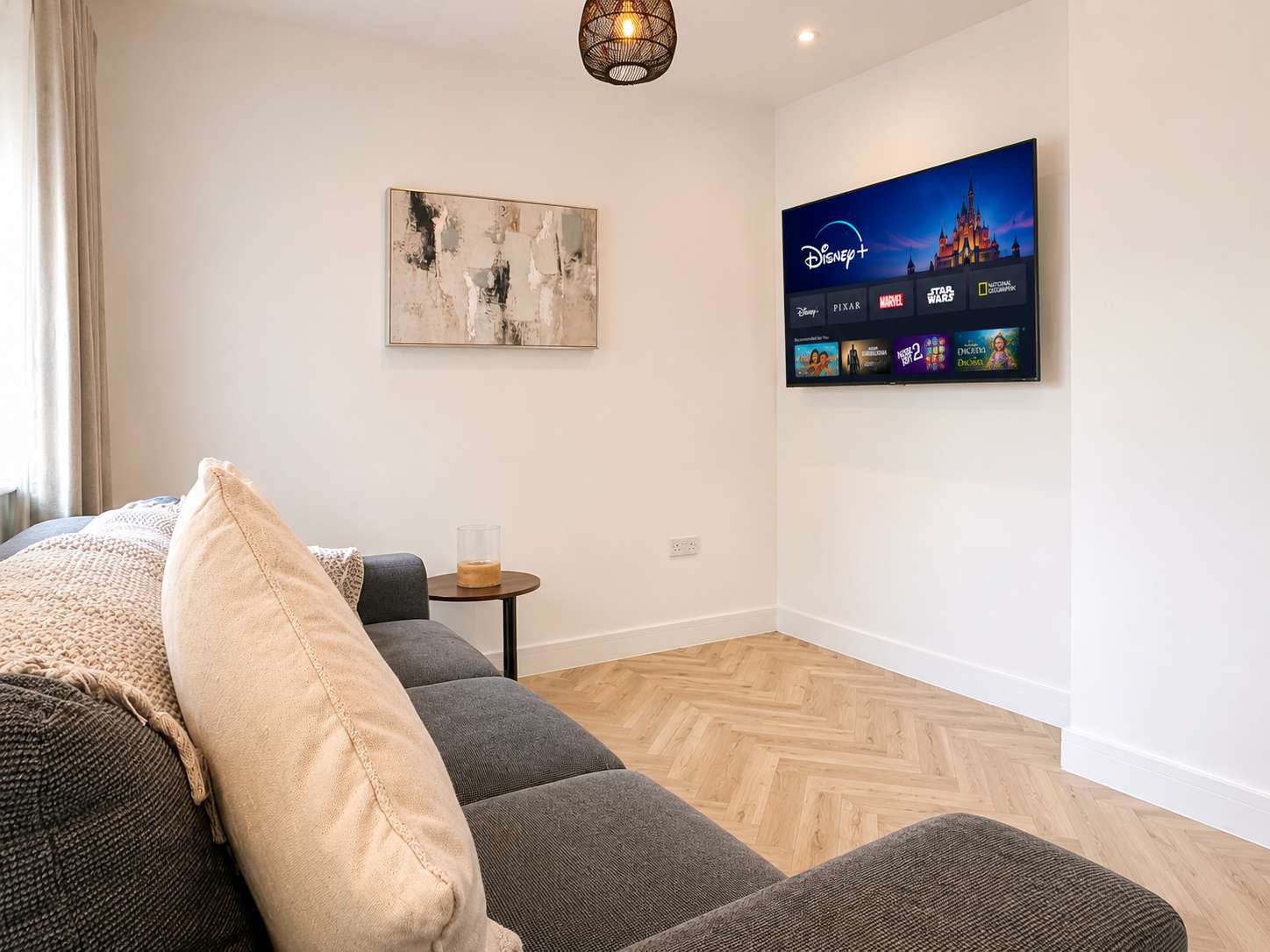 Lux House 2BR - Sleeps 6 - Free Parking - Huddersfield