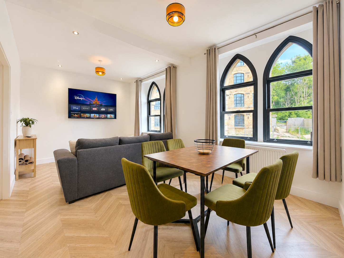 Beautiful House 2BR - Sleeps 6 - Free Parking - Huddersfield