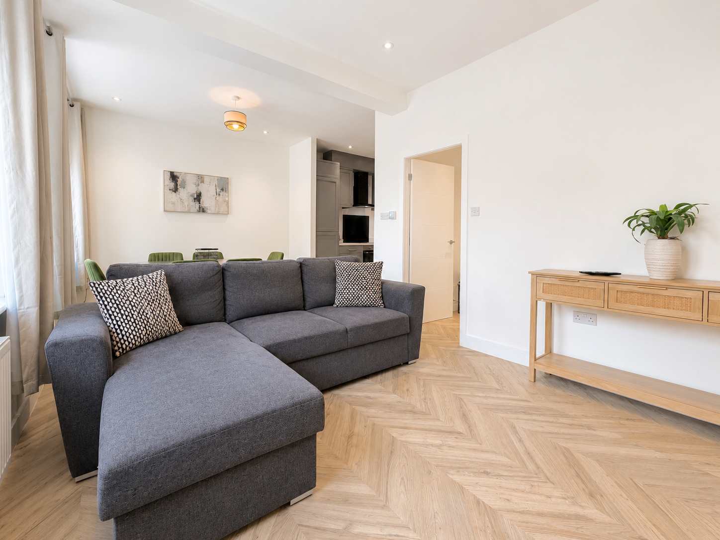 Beautiful House 2BR - Sleeps 6 - Free Parking - Huddersfield