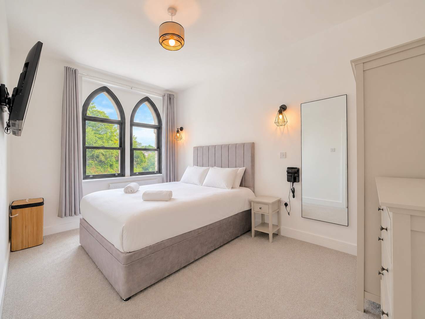 Beautiful House 2BR - Sleeps 6 - Free Parking - Huddersfield