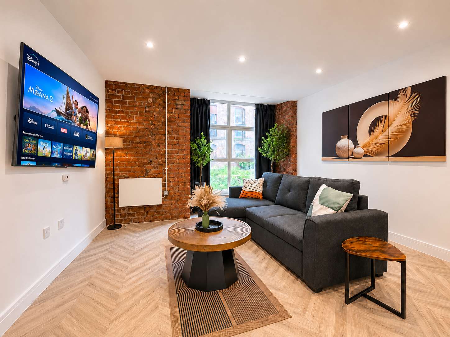 Modern 1BR - Sleeps 4 - Free Parking - Manchester