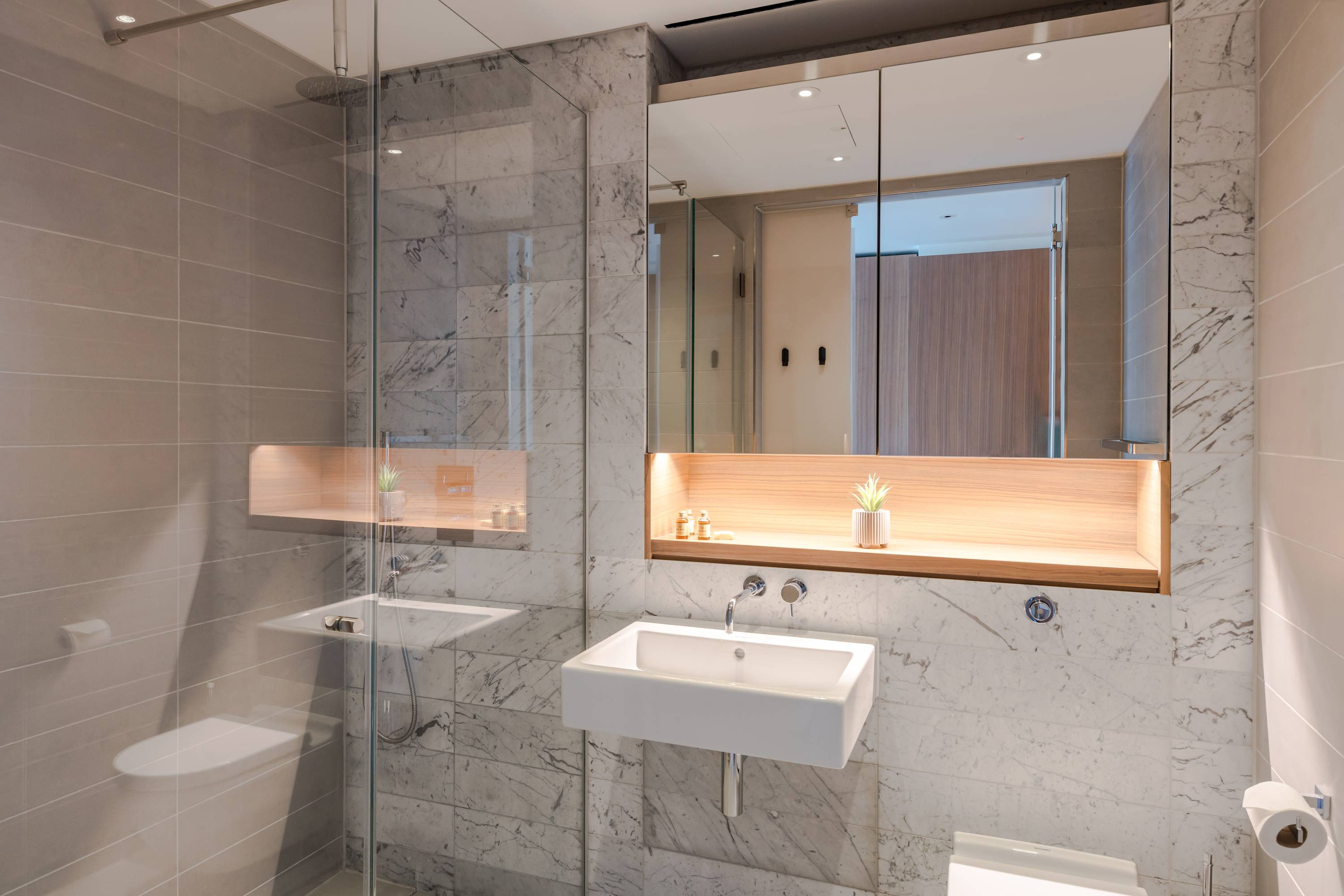 Soho 2-Bed Penthouse · AC · Sleeps 6 in Hollen Street, 6 W1F - Property image 6 - VivreStays
