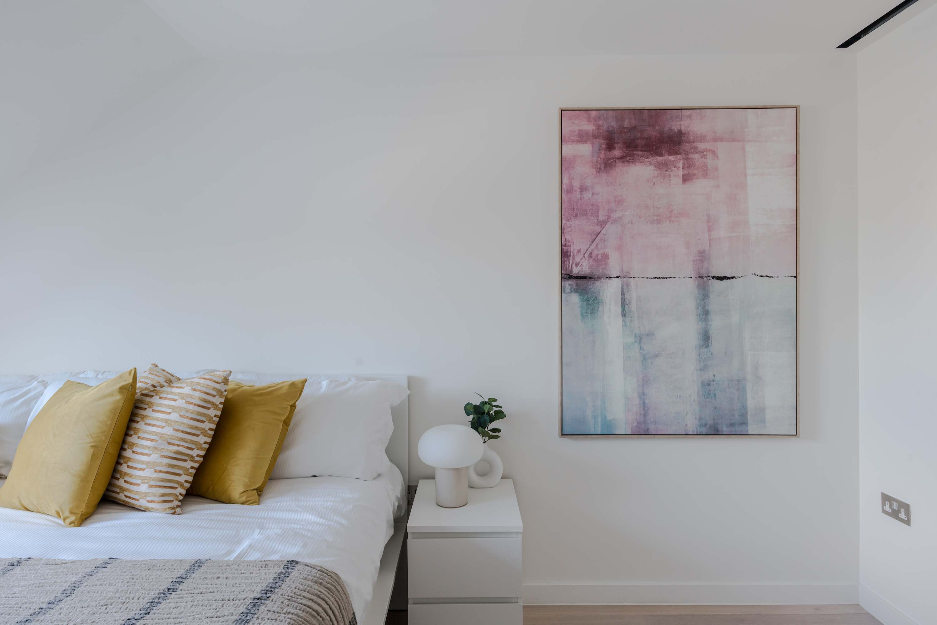 Soho 2-Bed Penthouse · AC · Sleeps 6 in Hollen Street, 6 W1F - Property image 18 - VivreStays