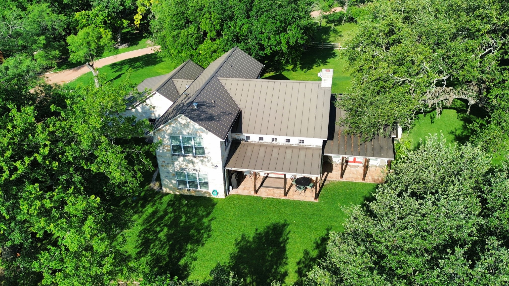 River House | 4-BDR Luxury Riverfront Estate | Photo 46