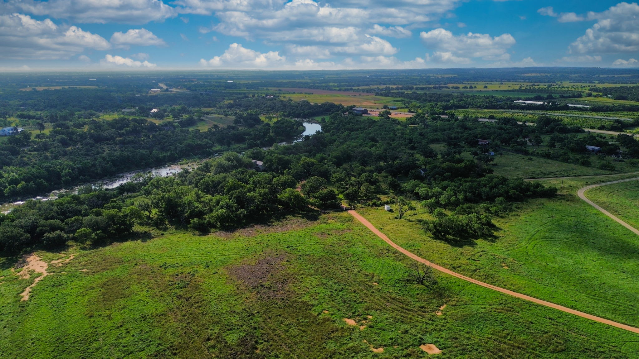 River House | 4-BDR Luxury Riverfront Estate | Photo 49