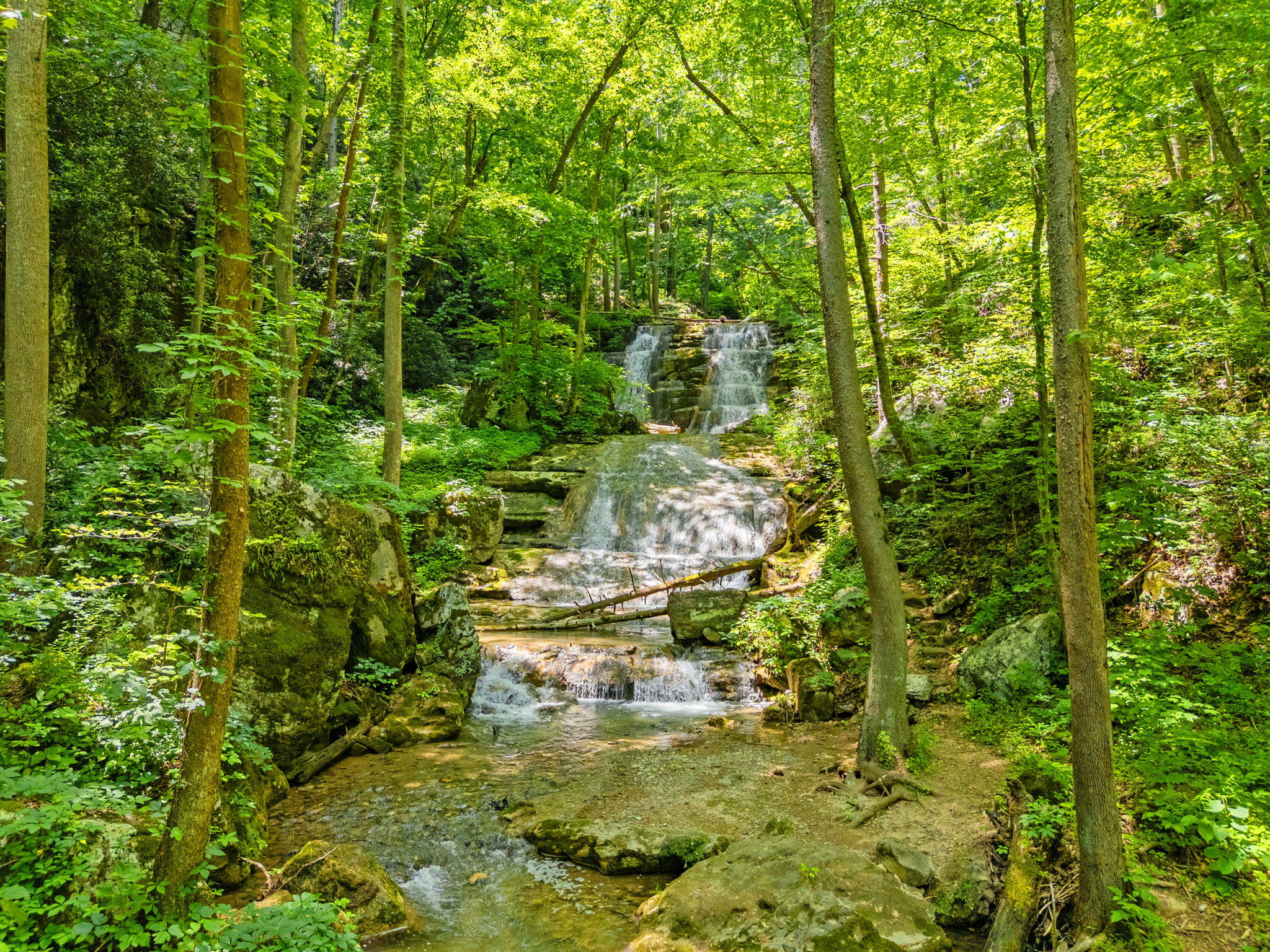 2 Mountain Retreats w 16 Bedrooms, Hot Tubs & More